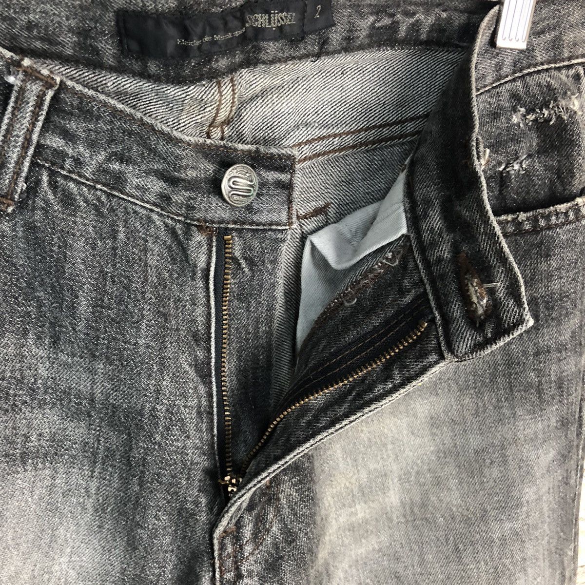 Schlussel Schlussel Black Distressed ripped Denim Pants #A1045 Size US 31 - 14 Thumbnail