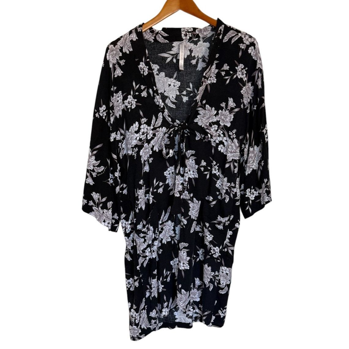 Spiritual Gangster Spiritual Gangster Kimono Women Large Black Maya Floral Size L / US 10 / IT 46 - 1 Thumbnail