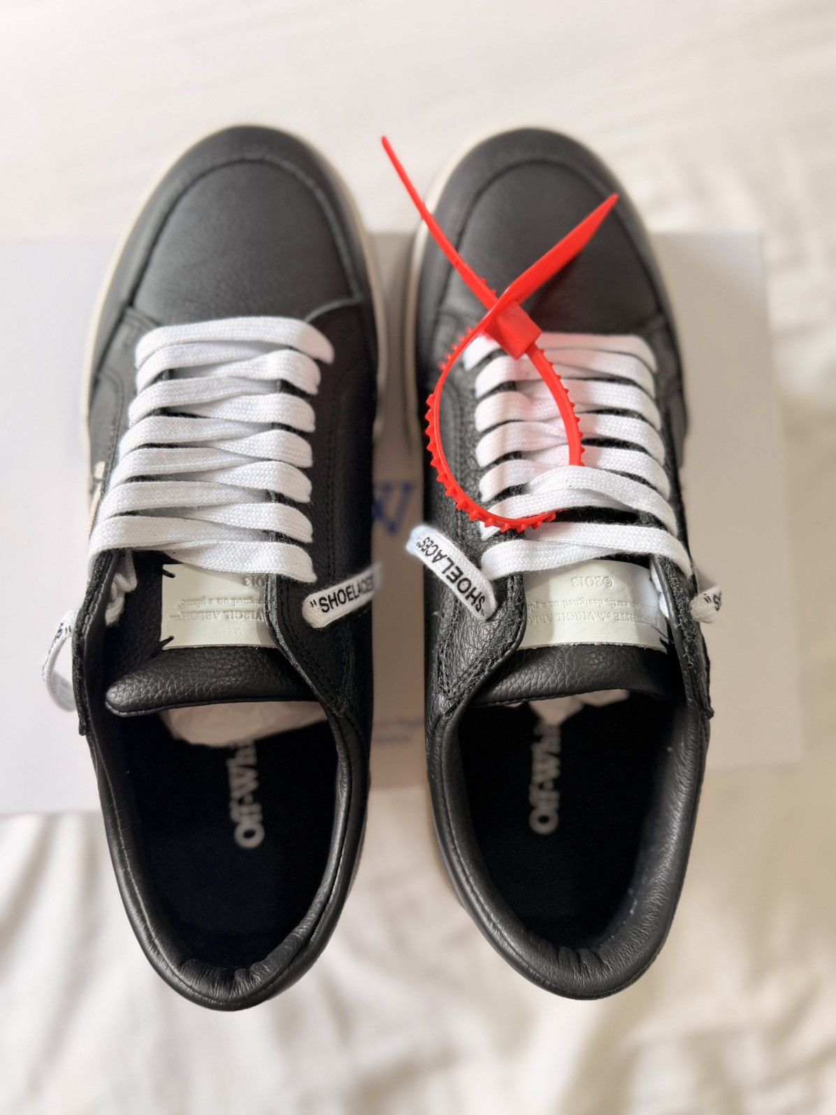 Off-White Off-White New Low Vulcanized Sneaker Size US 11 / EU 44 - 2 Thumbnail