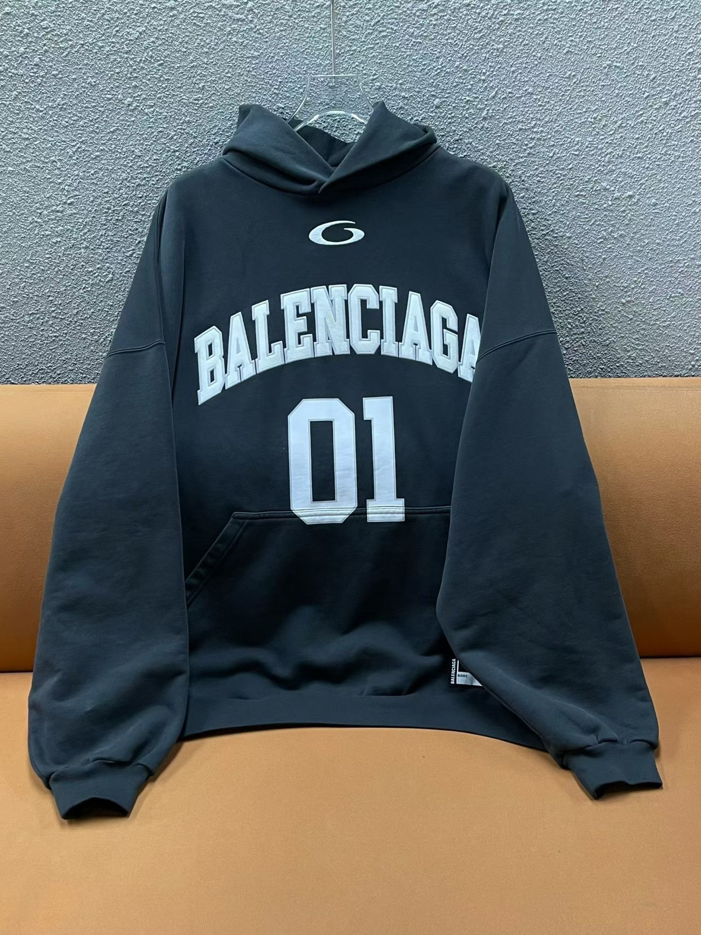 Balenciaga Balenciaga SS25 Basketball Logo Hoodie Size US S / EU 44-46 / 1 - 1 Thumbnail