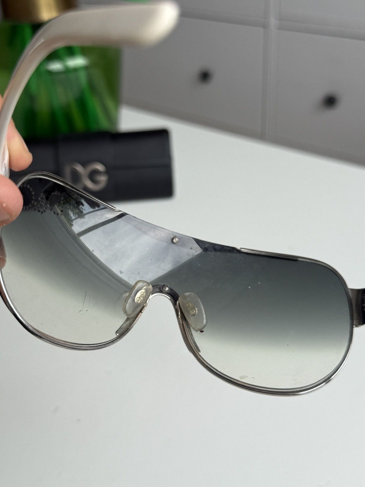 Designer Vintage y2k Dolce & Gabbna shield sunglasses avantgarde rare Size ONE SIZE - 10 Thumbnail