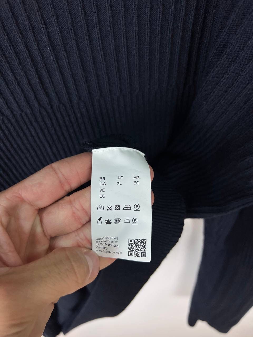 Hugo Boss Hugo Boss luxury sweaters size XL Size US XL / EU 56 / 4 - 3 Thumbnail
