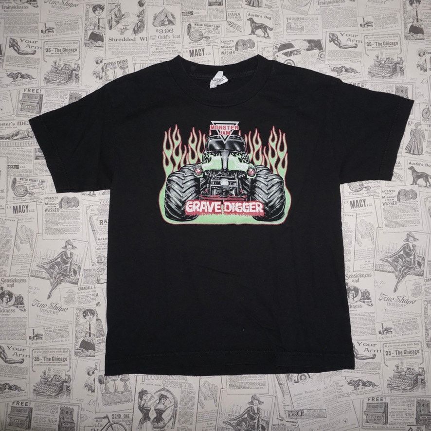 Vintage Small-Vintage Y2K monster jam flame grave digger 00s t-shirt Size US S / EU 44-46 / 1 - 1 Thumbnail