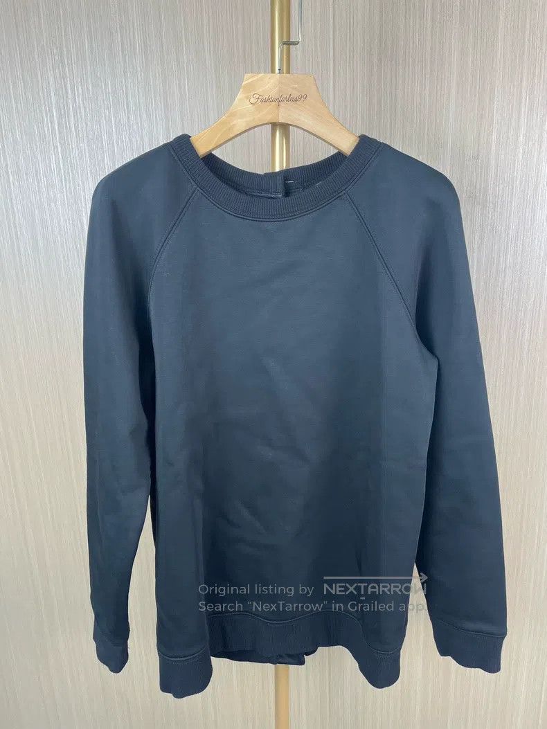 Chanel Chanel Black back metal button sweatshirt coat Size XS / US 0-2 / IT 36-38 - 1 Thumbnail