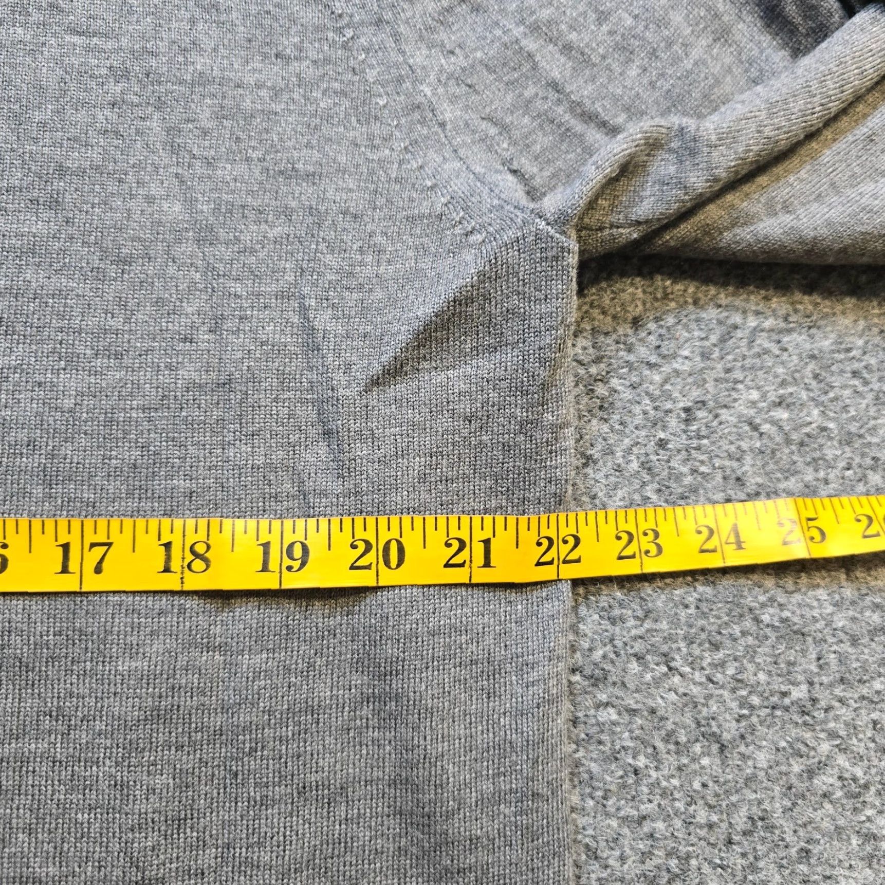 Express Express Sweater Mens XL Gray Merino Wool V-Neck Long Sleeve Casual Pullover Size US XL / EU 56 / 4 - 5 Thumbnail