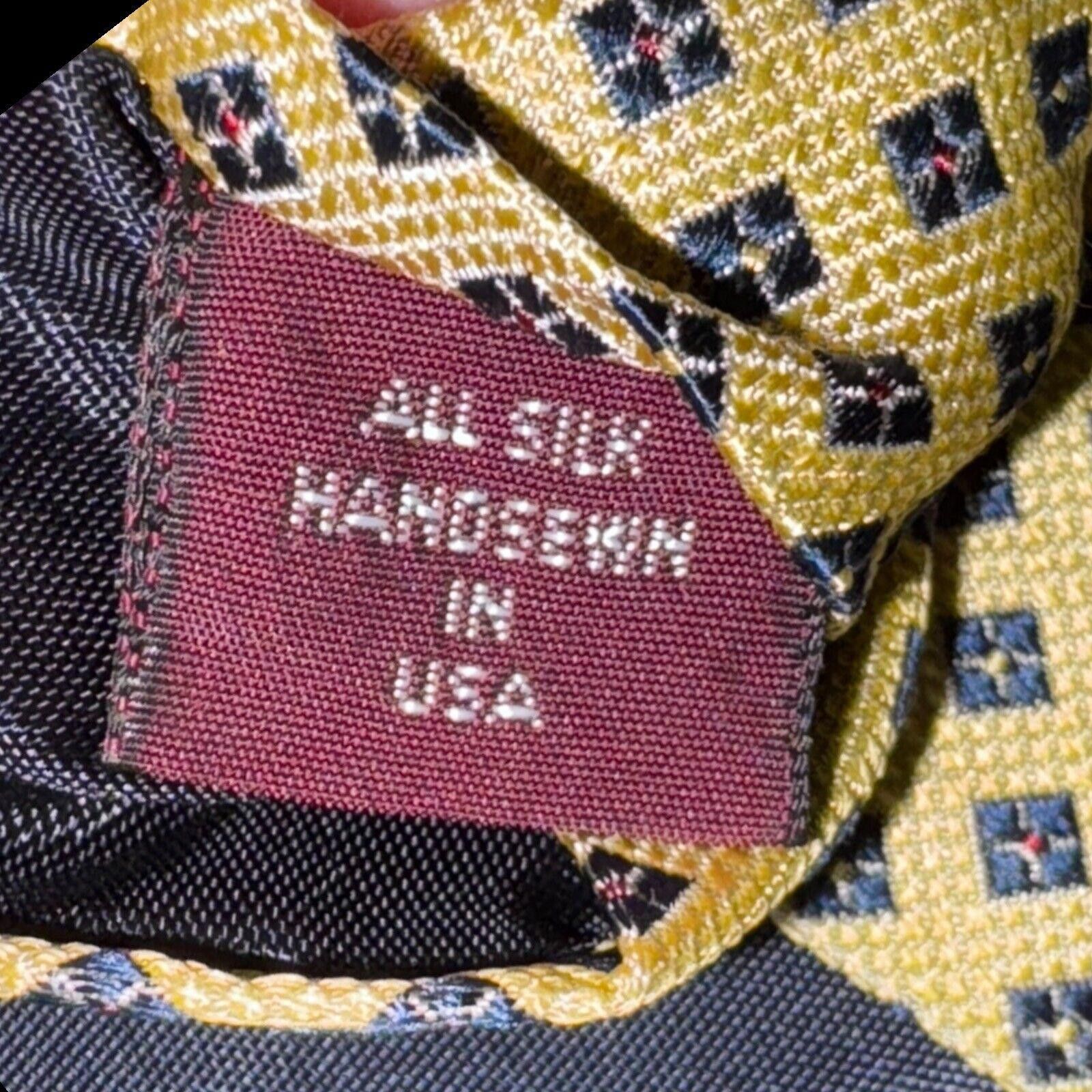Jos. A. Bank Jos. A. Bank Lt Yellow W/ Square Tie Necktie Handsewn Silk Size ONE SIZE - 4 Thumbnail