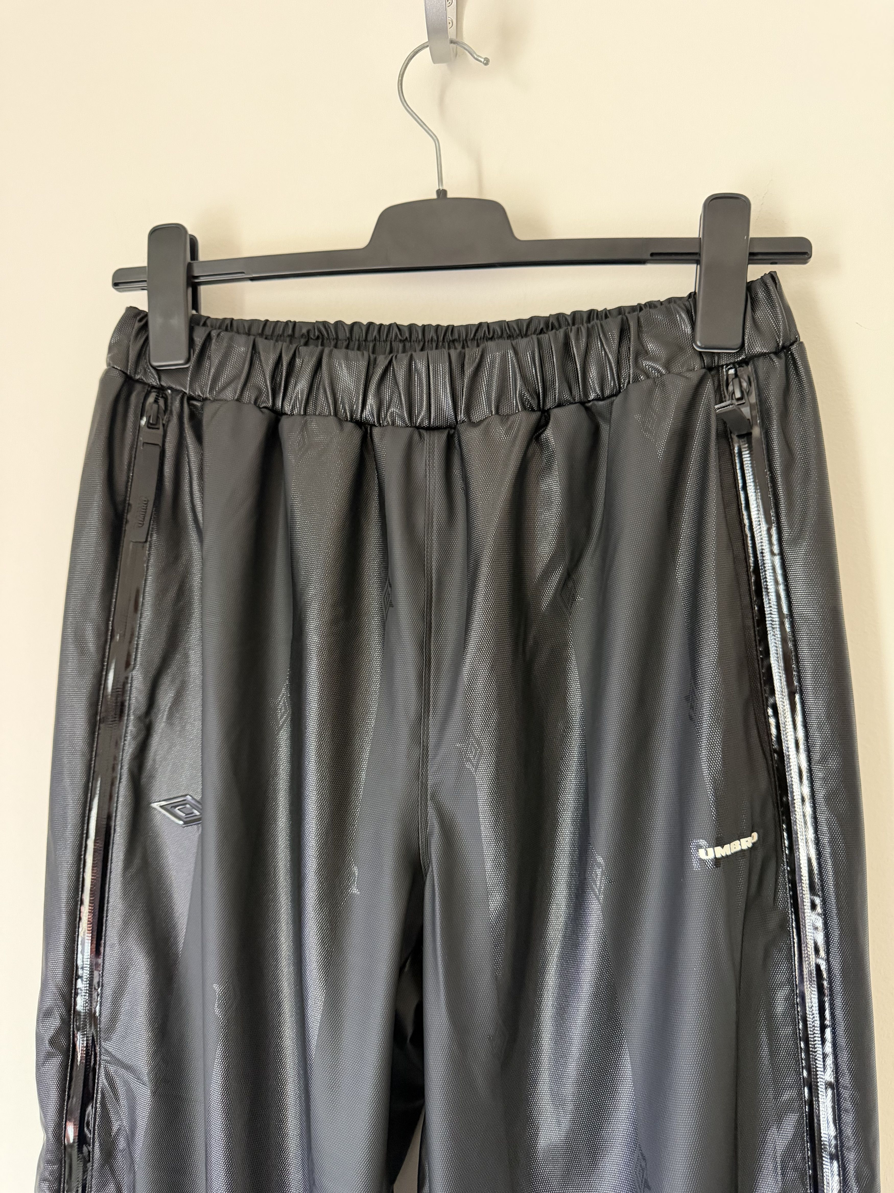 Umbro RAINS Umbro Apollo Wide W3 Pants in Black Size US 32 / EU 48 - 2 Thumbnail
