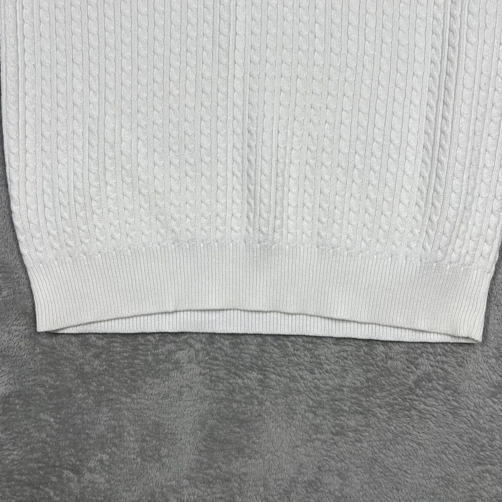 Nike Nike Women's Large Golf V-Neck Pullover Sweater Vest Sleeveless White EUC Size L / US 10 / IT 46 - 6 Thumbnail