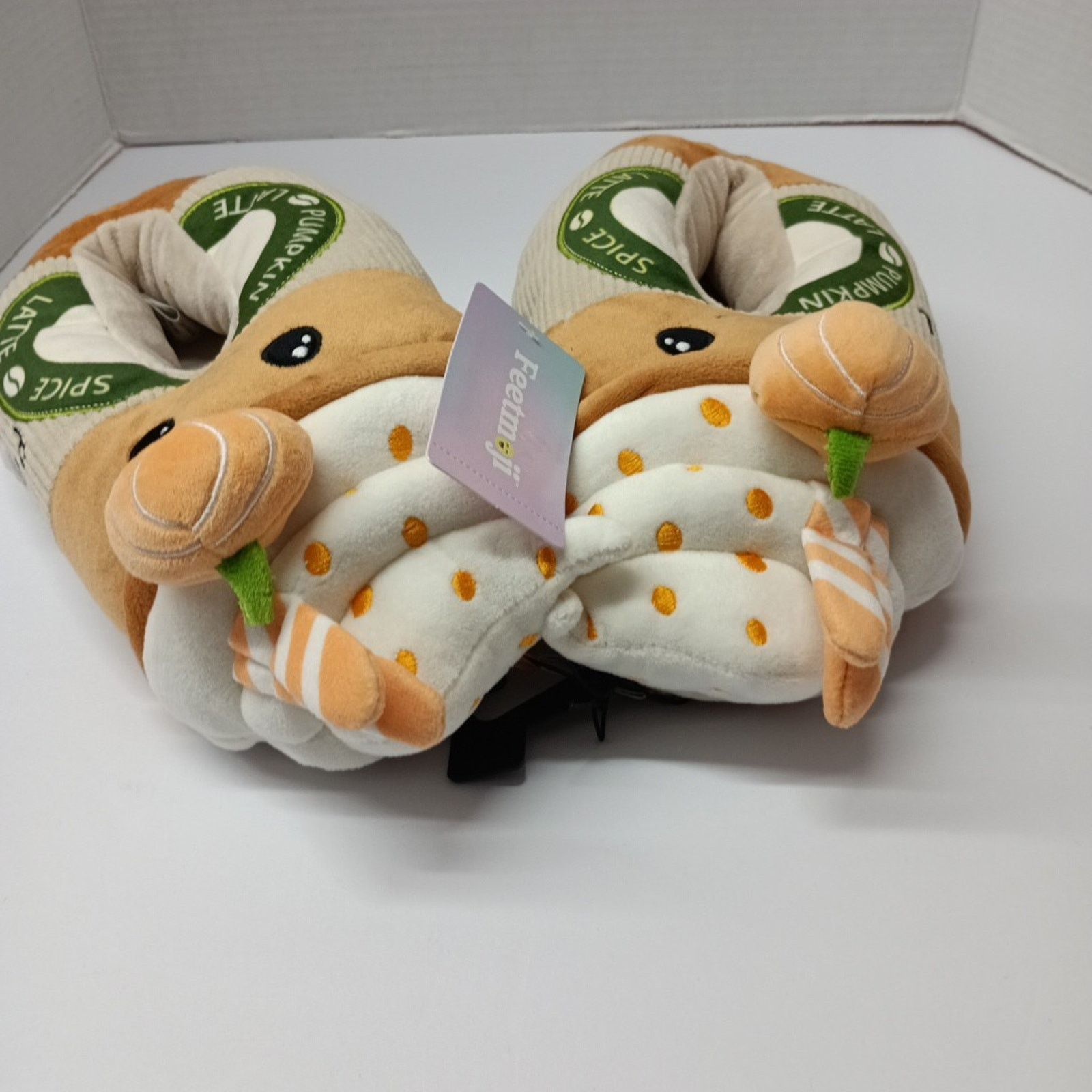 Other Feetmoji Women's Size 5-6 Cushioned Pumpkin Latte Slippers Size US 5 / IT 35 - 3 Thumbnail