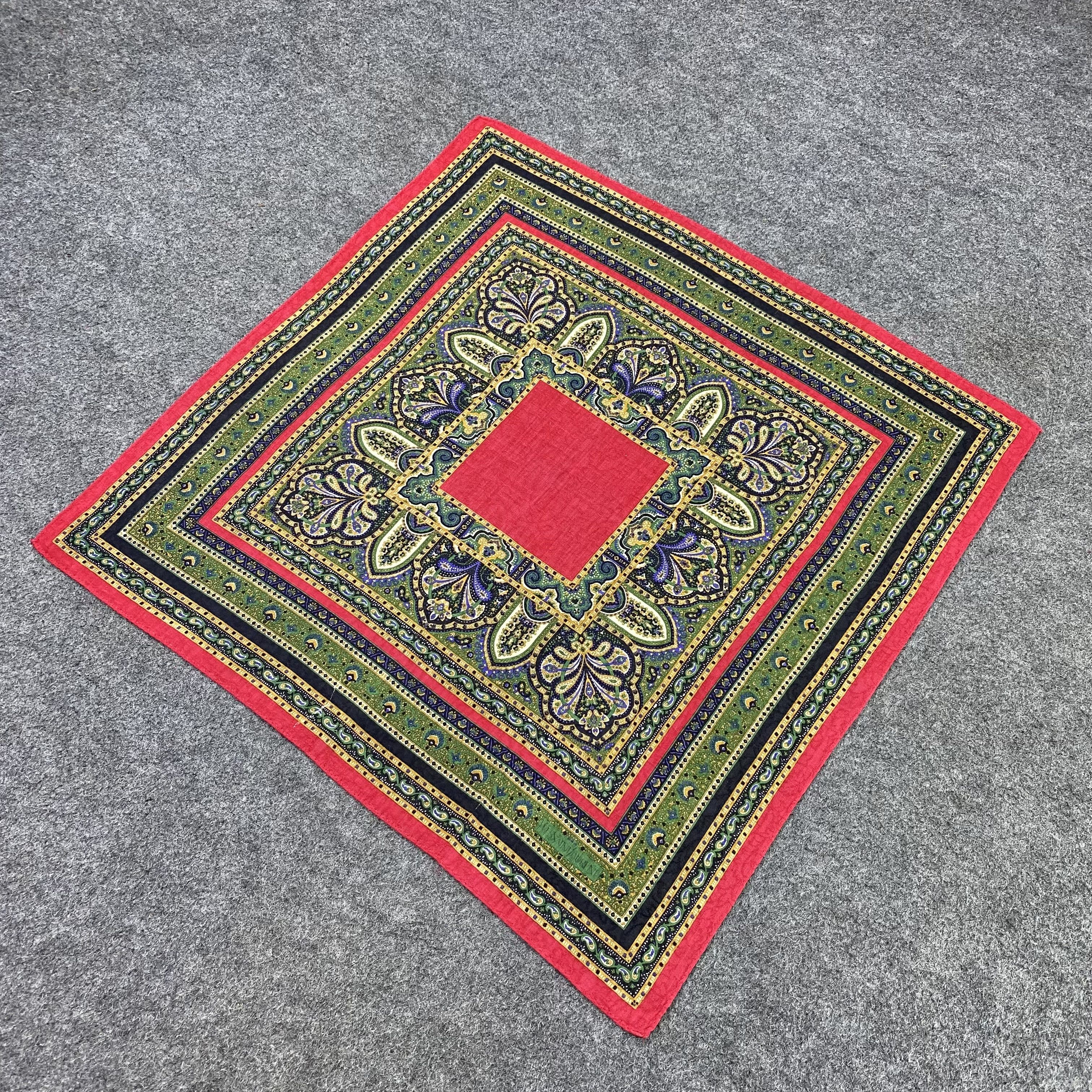 Yves Saint Laurent Yves Saint Laurent Handkerchief Neckerchief Bandana-B1928 Size ONE SIZE - 4 Thumbnail