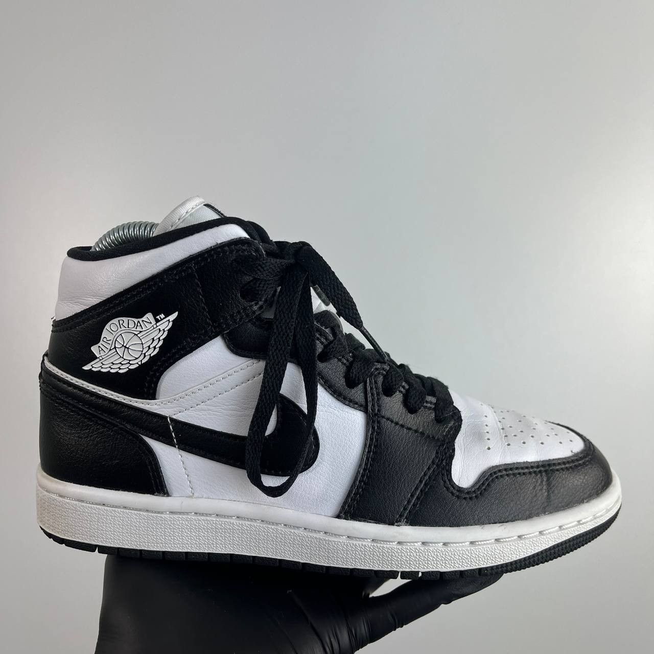 Nike Nike Air Jordan 1 Mid Black White Sneakers Womens Size 37.5 Size US 6.5 / IT 36.5 - 2 Thumbnail