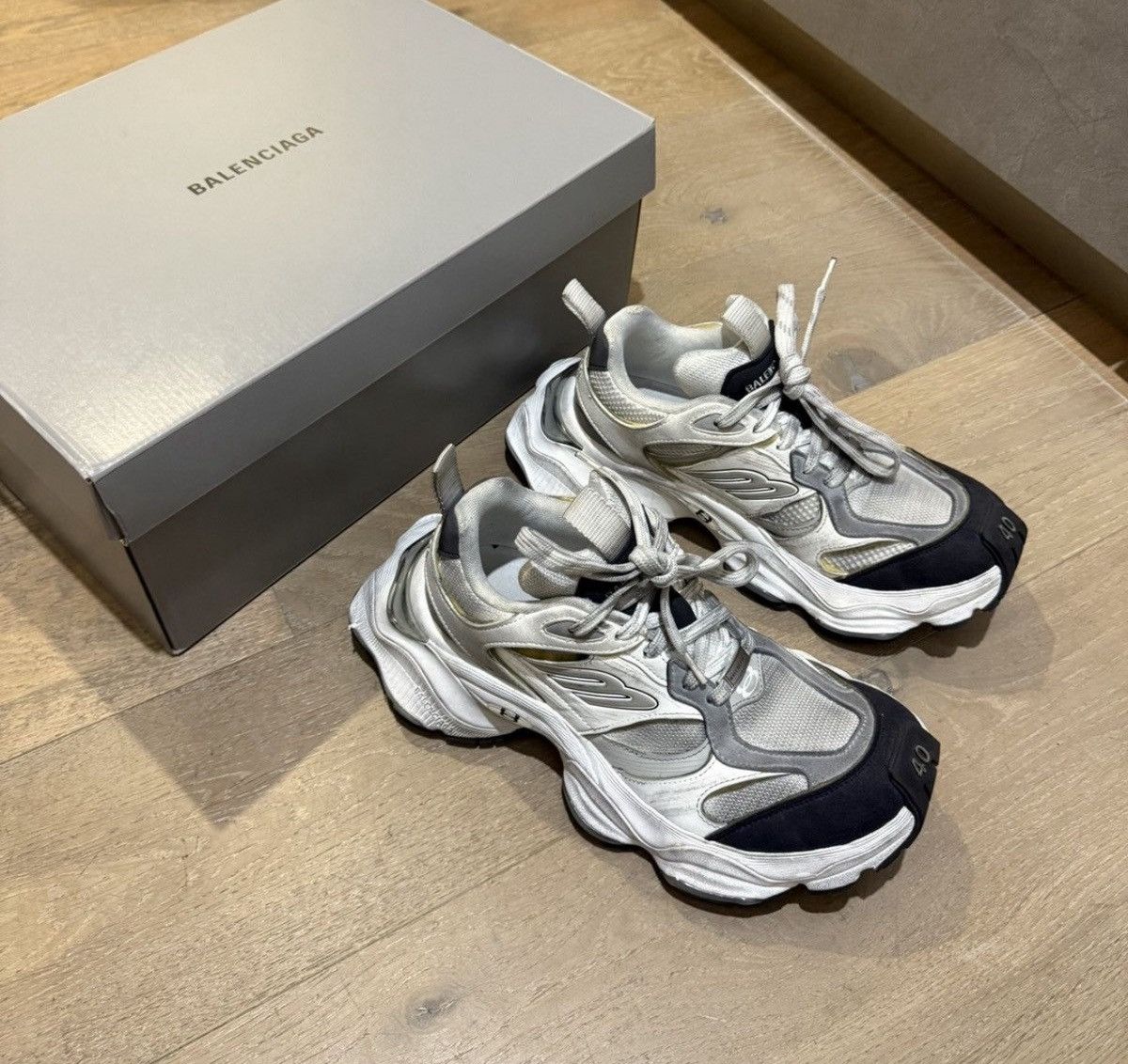 Balenciaga Balenciaga cargo sneakers white 9 42 | Grailed