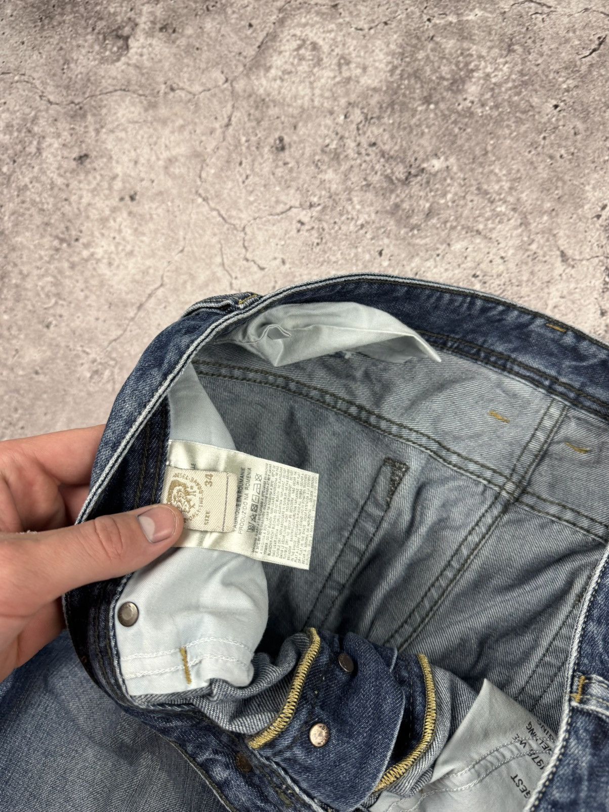 Diesel Vintage Diesel Jeans Baggy Mud Washed Japanese Avant Garde Size US 34 / EU 50 - 10 Thumbnail