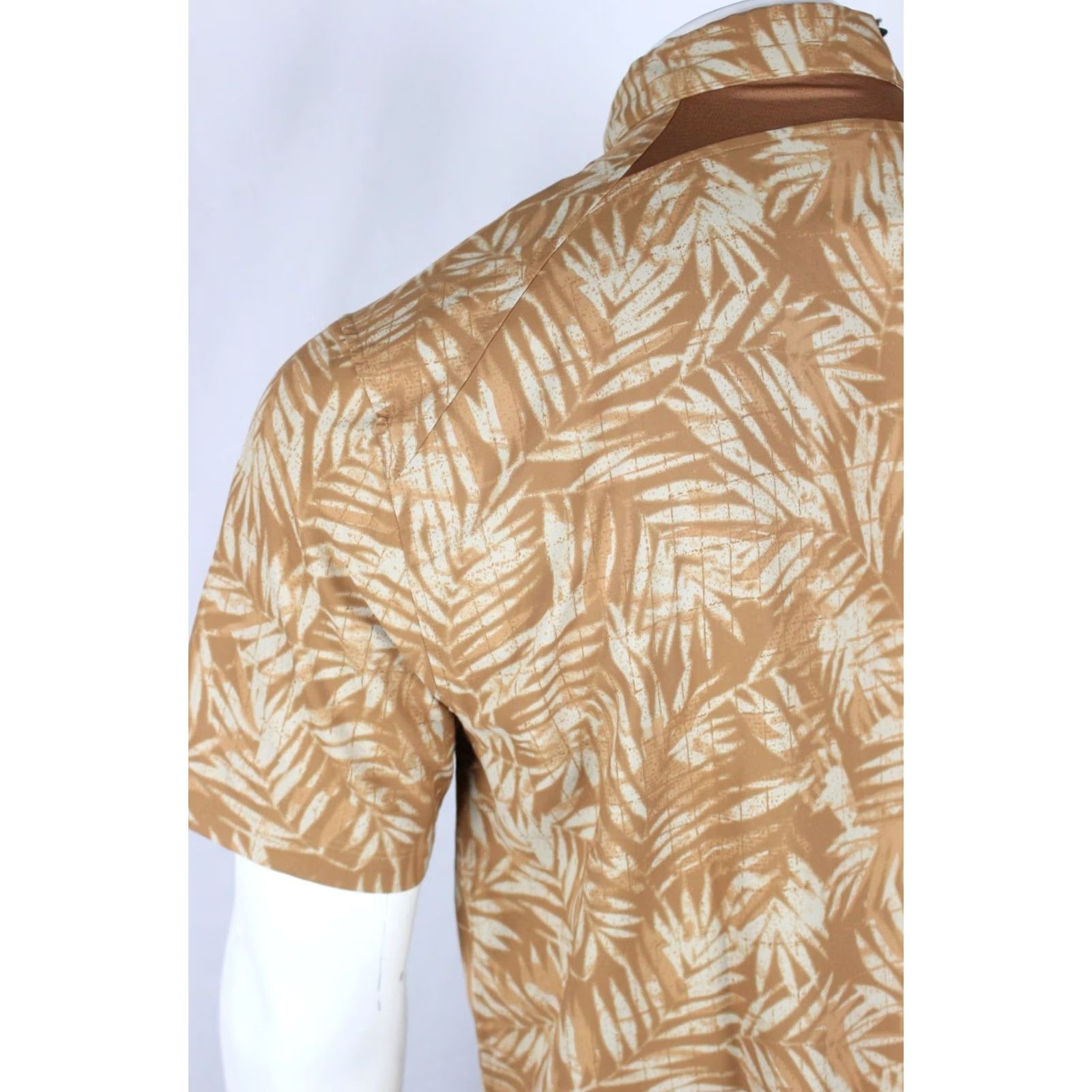 Under Armour Under Armour Shirt Men L Large Brown UA Outdoor Essential Woven Button 6009203 Men's Size US L / EU 52-54 / 3 - 3 Thumbnail