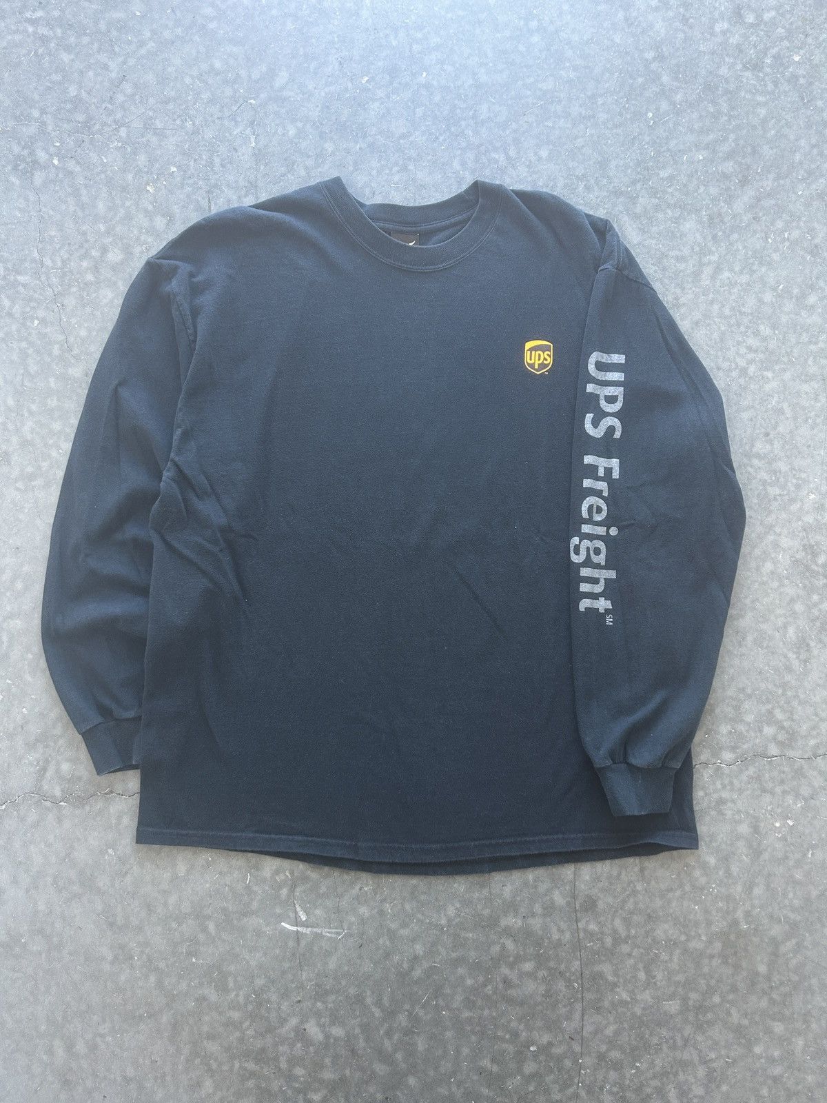 Hanes × Vintage Vintage Y2K UPS Longsleeve Graphic Tee Size US XL / EU 56 / 4 - 1 Thumbnail