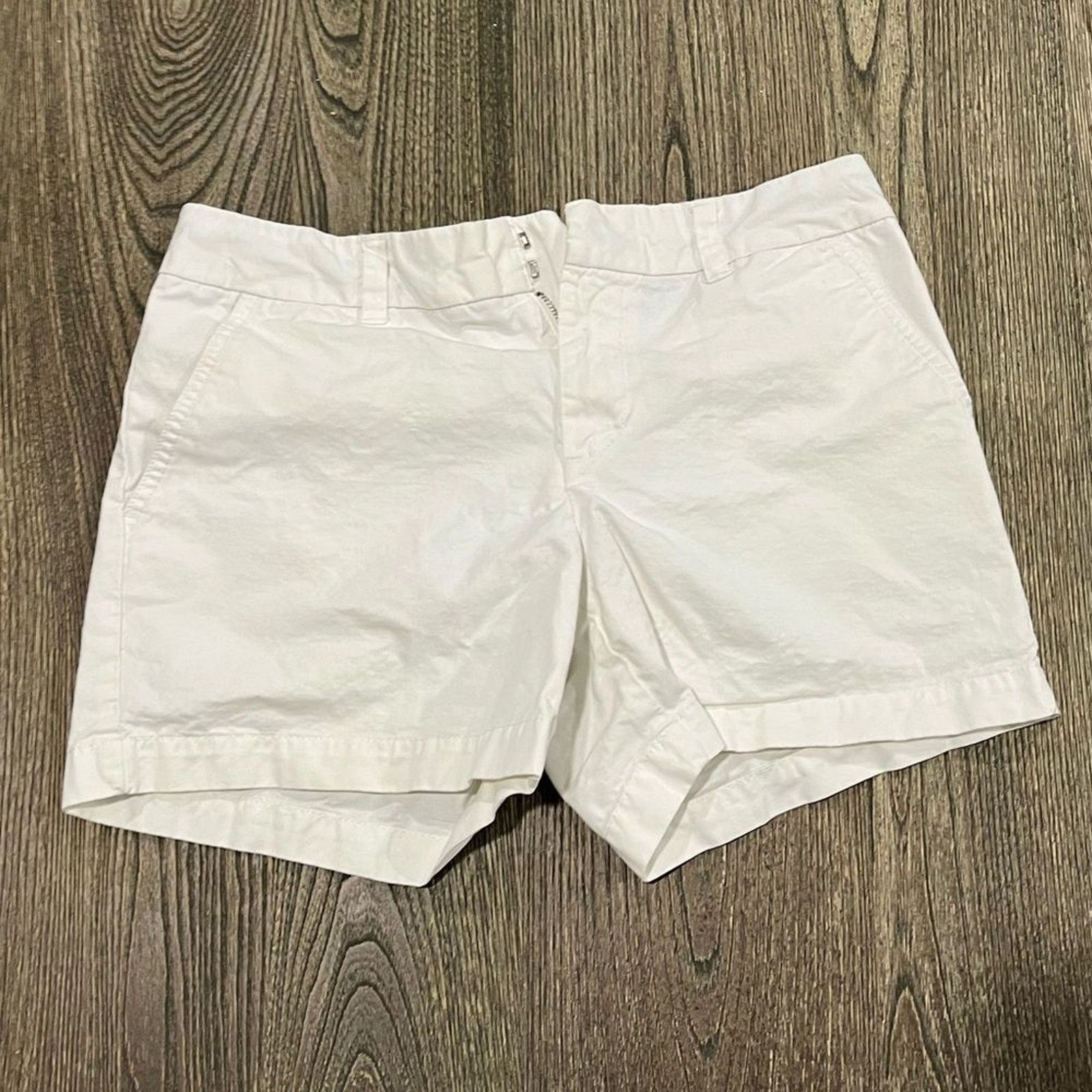 Tommy Hilfiger Tommy Hilfiger Hollywood Chino Shorts Mid-Rise Relaxed Sz 6 Size 28" / US 6 / IT 42 - 1 Thumbnail