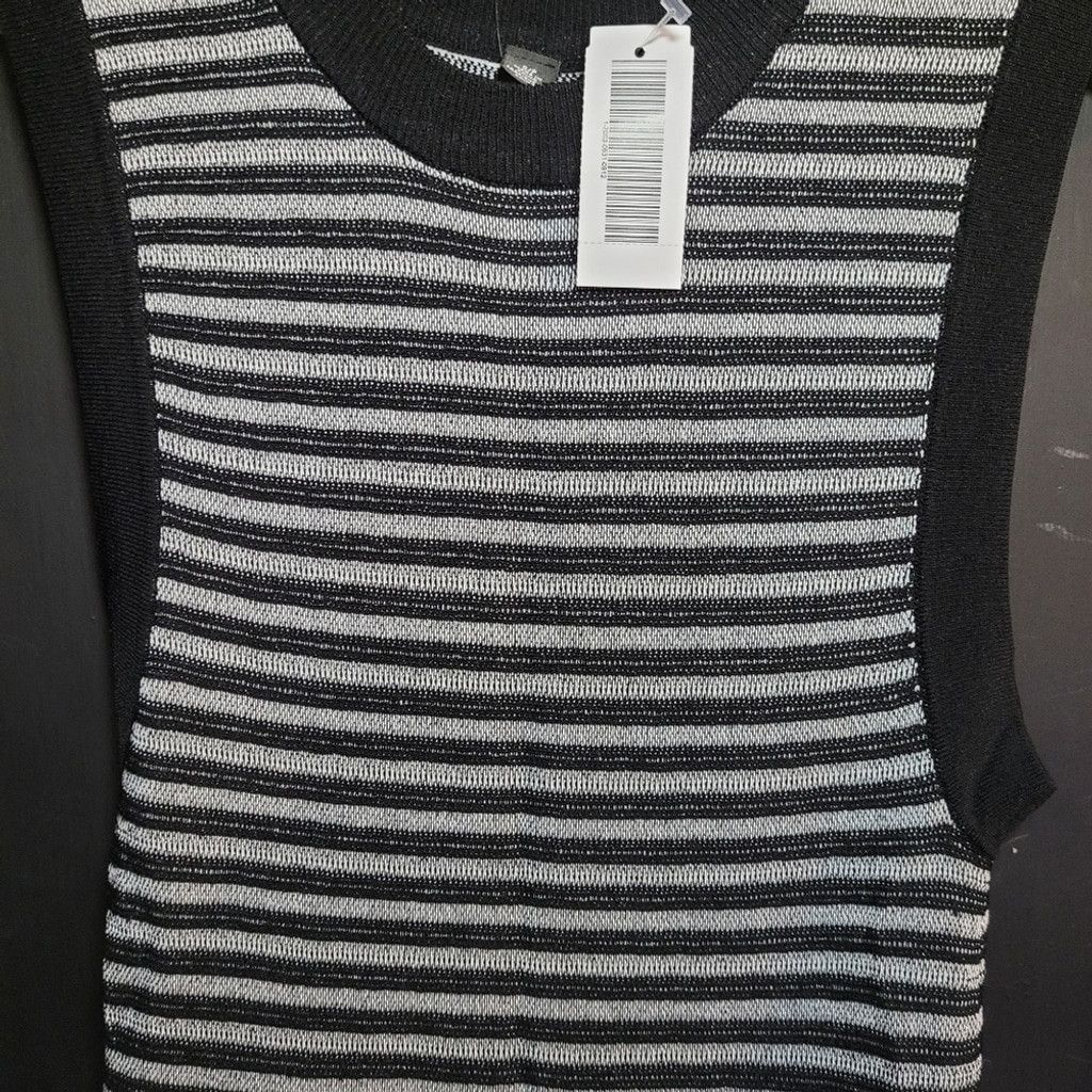 Lord & Taylor Lord & Taylor nwot Size S/P, knit , striped dress Size XS / US 0-2 / IT 36-38 - 2 Thumbnail