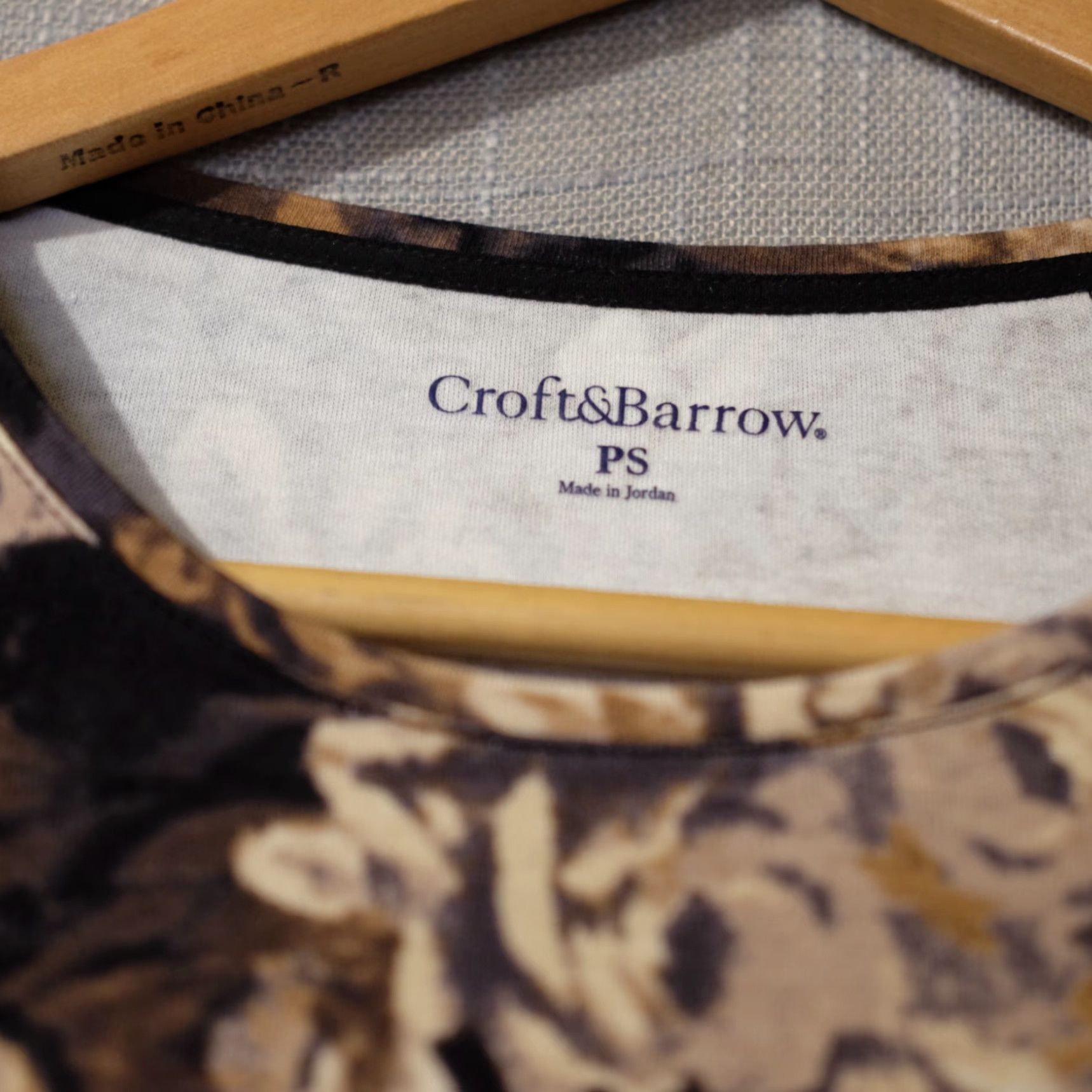 Croft & Barrow **CROFT & BARROW Women's Floral Longsleeve Tee PS #H94-6** User: **CROFT & BARROW Women's Floral Long Sleeve Tee PS #H94-6** Size S / US 4 / IT 40 - 5 Thumbnail
