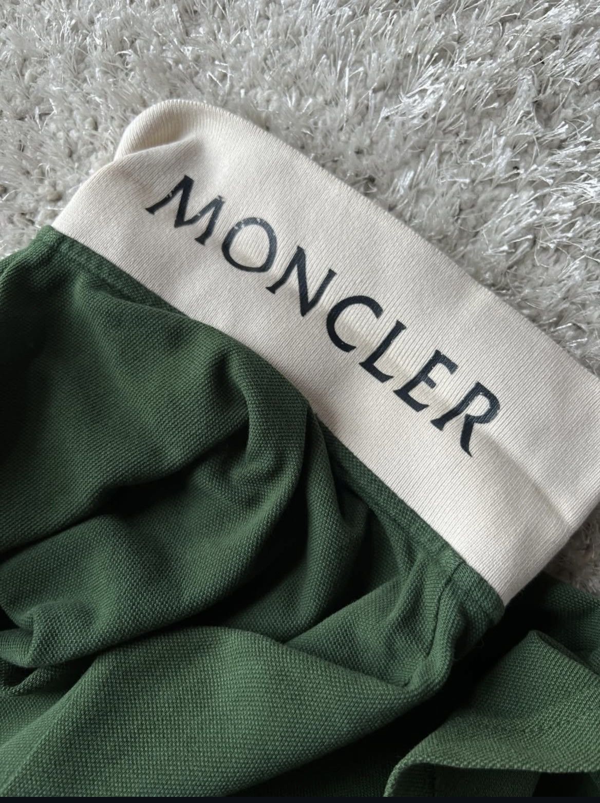 Moncler Moncler Corta Short sleeved T shirt Size US L / EU 52-54 / 3 - 5 Thumbnail