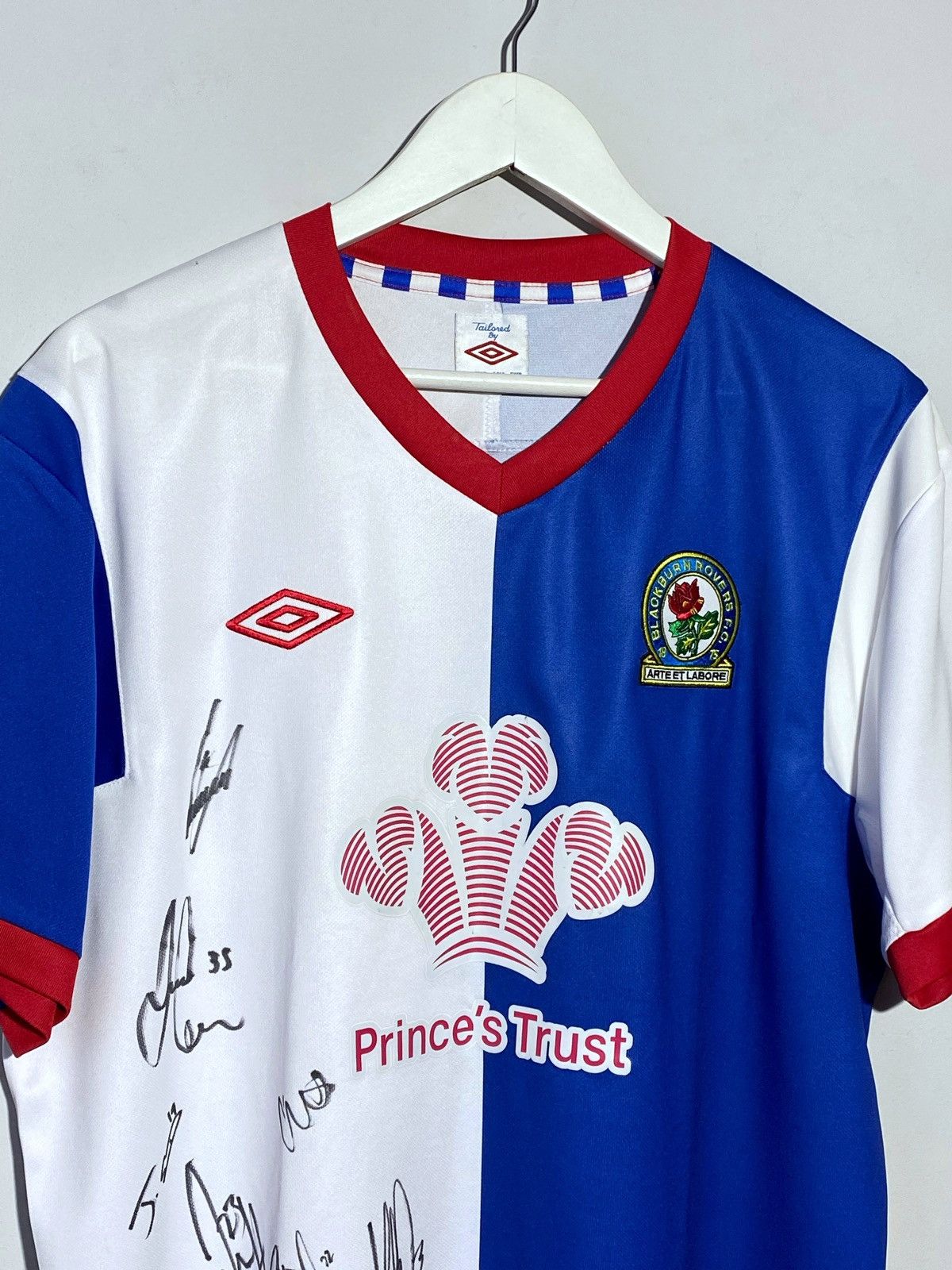 Umbro Blackburn Rovers FC y2k bloke hype streetwear soccer jersey Size US L / EU 52-54 / 3 - 5 Thumbnail