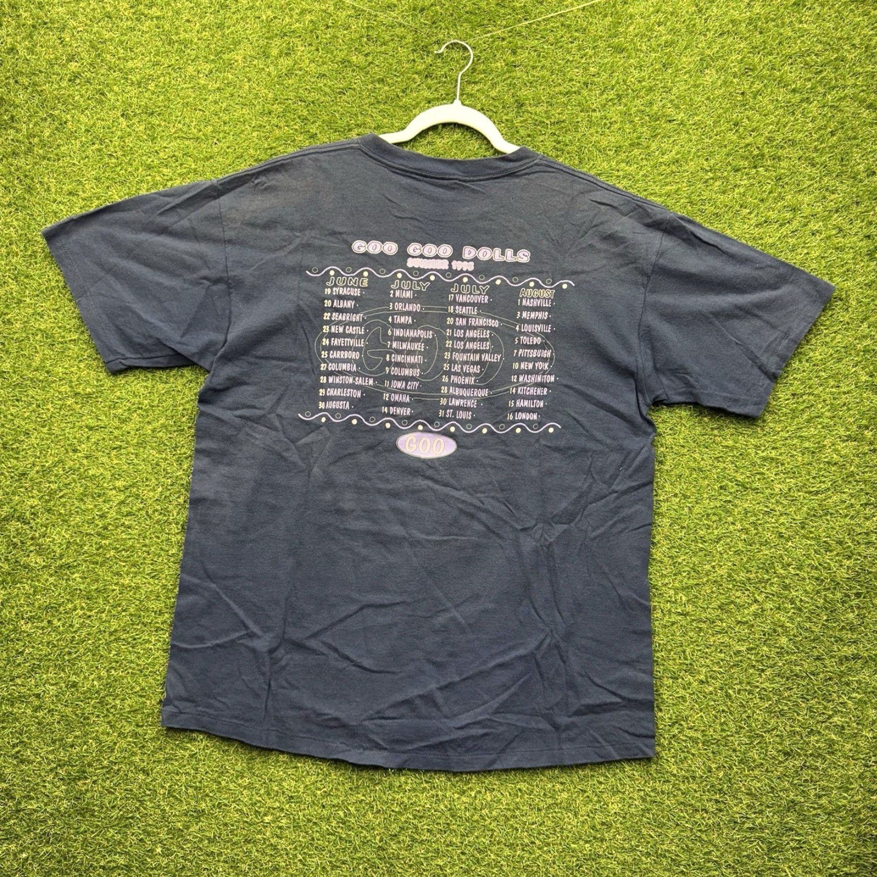 Hanes VINTAGE Goo Goo Dolls Shirt Mens XL Crew Neck Short Sleeve Blue 90s Stars Cars Signed 90s Hanes Gildan 5000 T-Shirt Size US XL / EU 56 / 4 - 2 Thumbnail