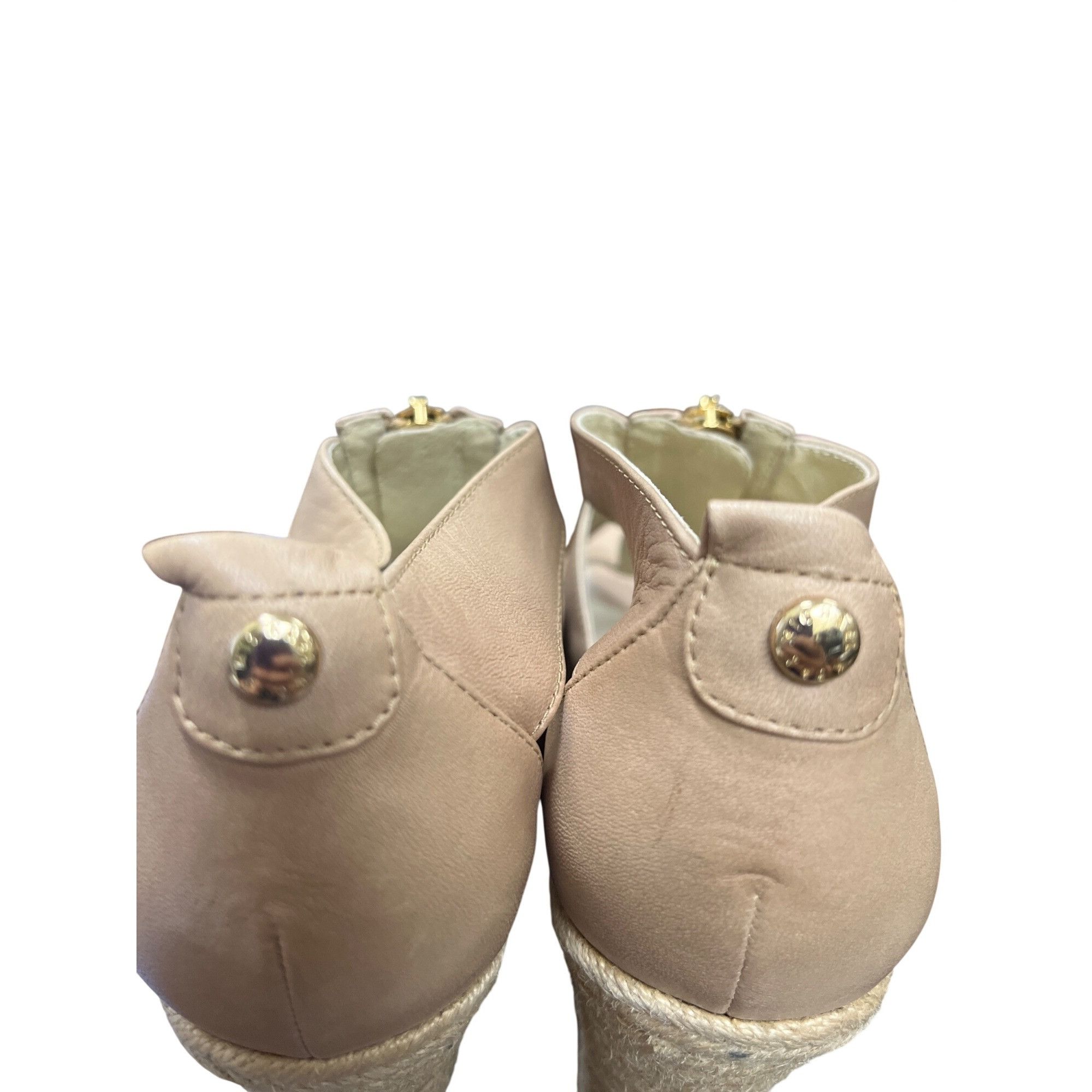 Michael Kors Michael Kors wms tan leather gold accent 4" wedge heels sz 7 Size US 7 / IT 37 - 11 Thumbnail