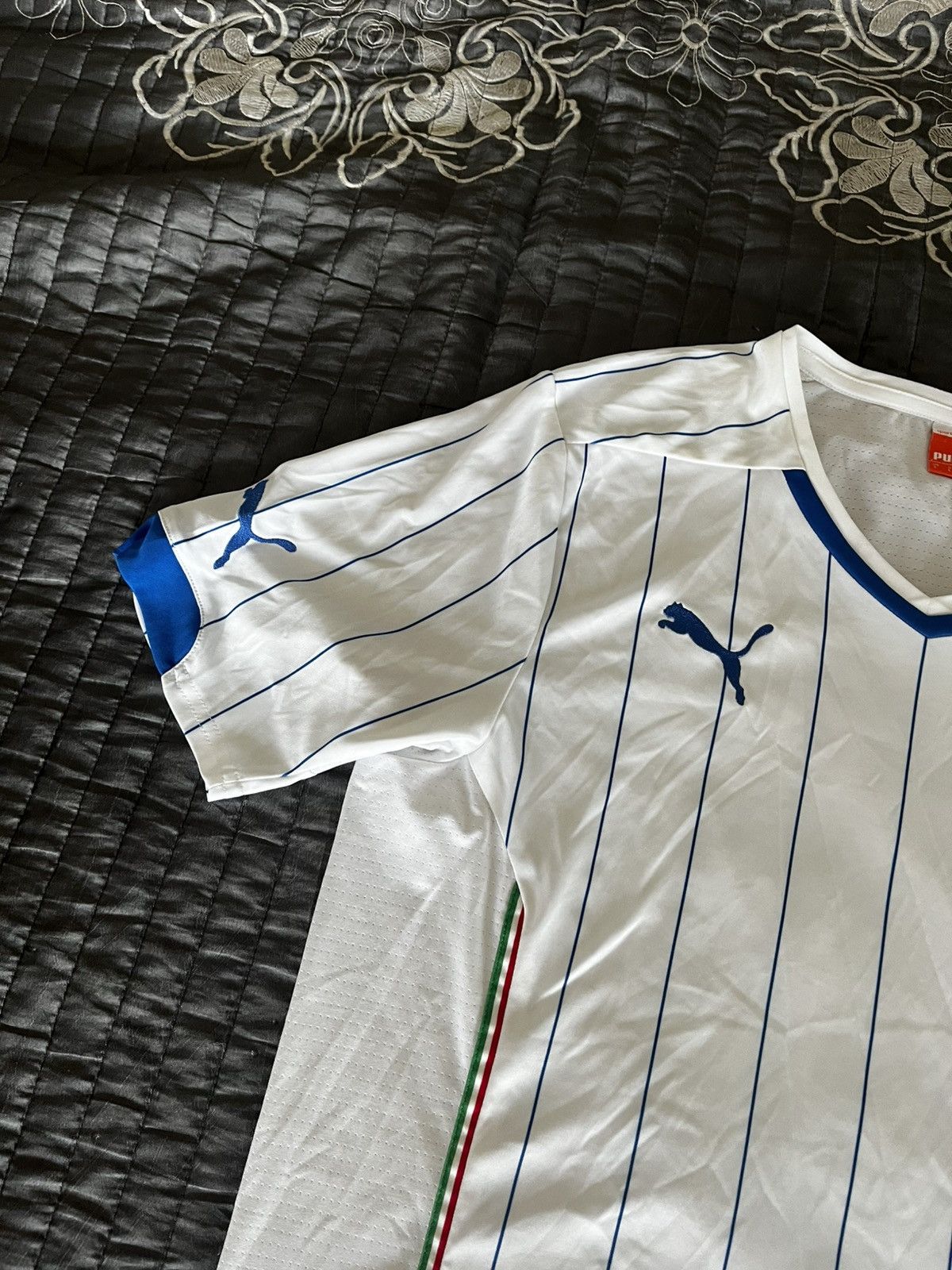 Puma PUMA ITALY National Team Italia 2014 2015 Away Jersey TShirt Size US L / EU 52-54 / 3 - 3 Thumbnail