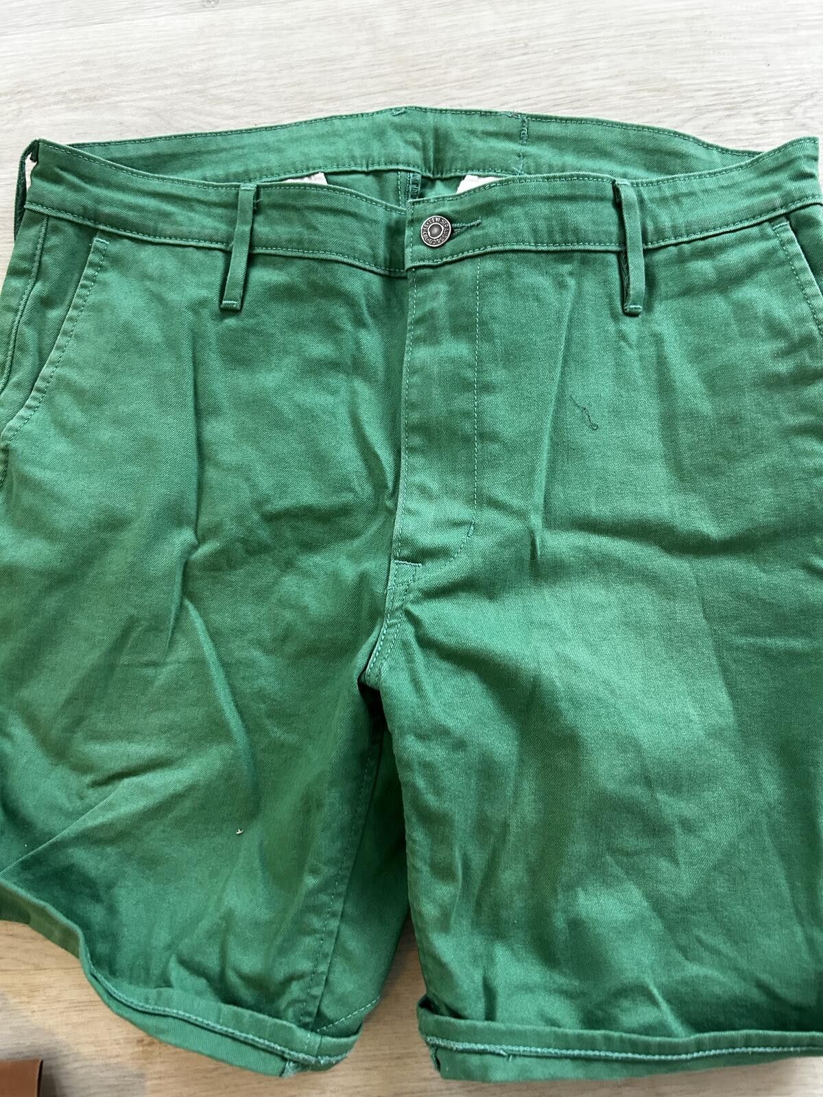 Other Levi's Commuter Green Reflective Bicycle Shorts Size 34 Size US 34 / EU 50 - 1 Thumbnail