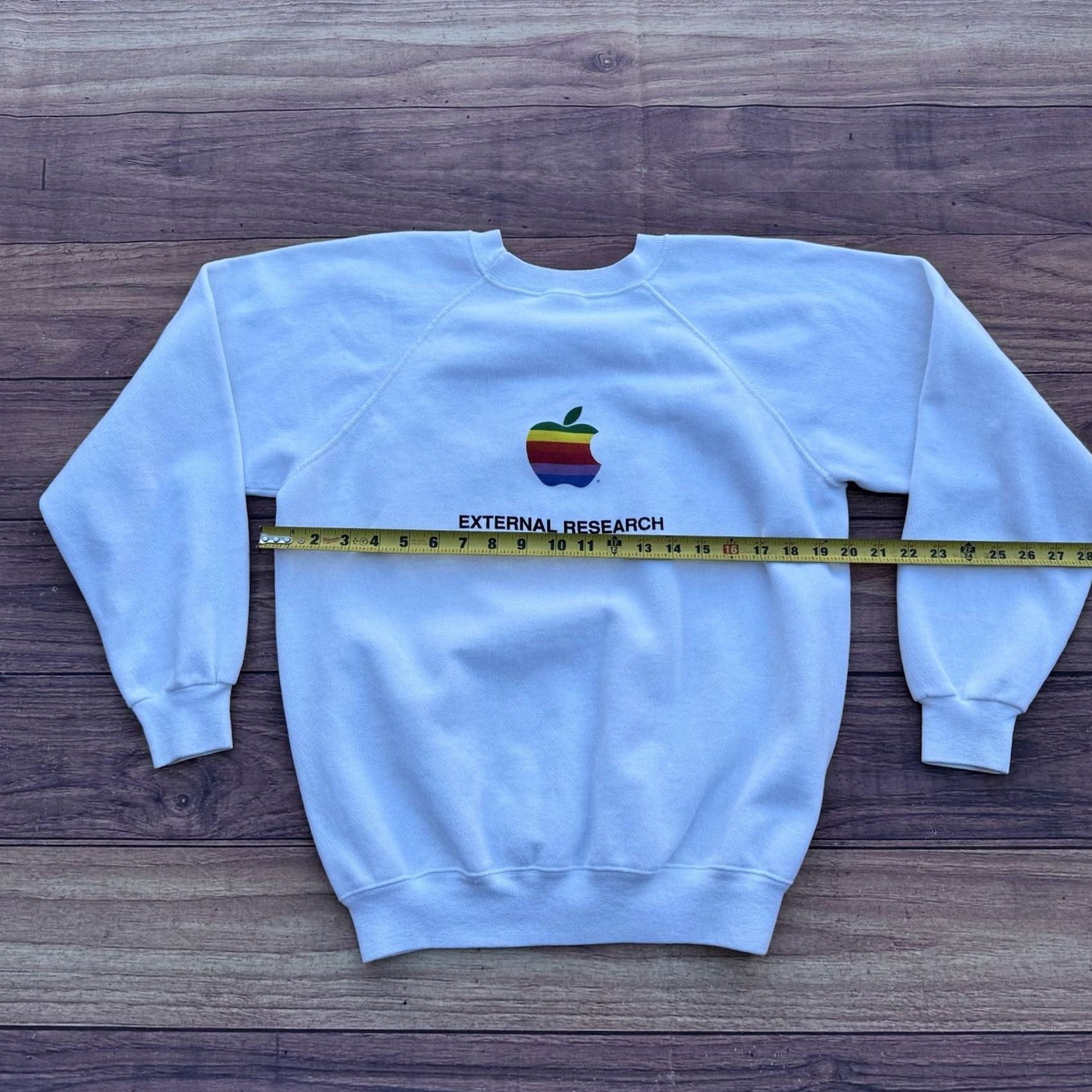 Hanes VINTAGE Apple Sweatshirt Hanes L White 80s External Research “Meet My Mind” Steve Jobs Pullover Men L Size US L / EU 52-54 / 3 - 6 Thumbnail