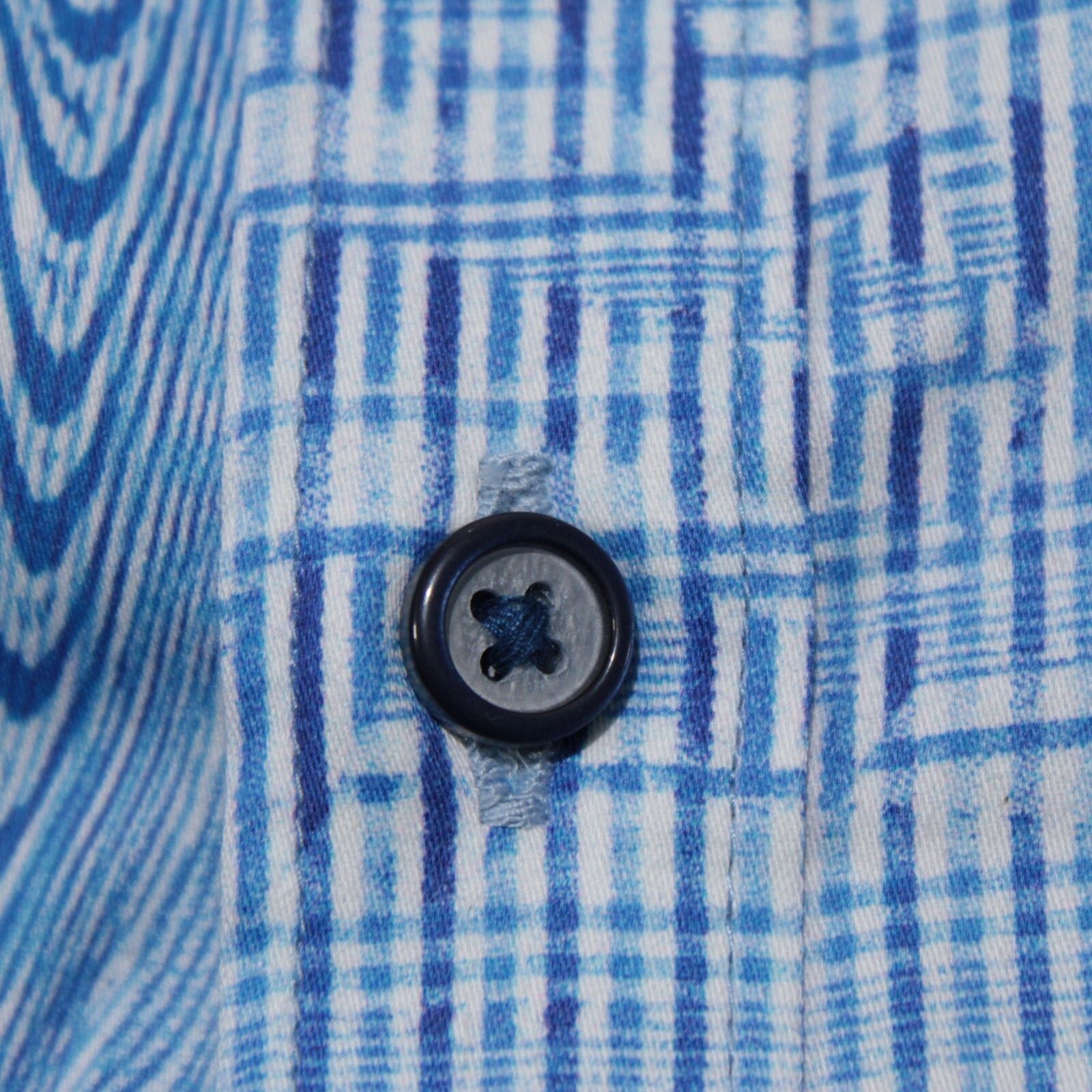 Robert Graham Robert Graham New with tags Shirt Size S US In Blue Size US S / EU 44-46 / 1 - 7 Thumbnail