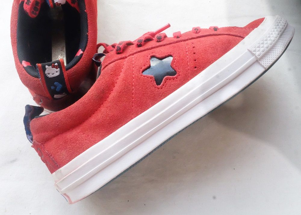 Converse Converse One Star Ox x Hello Kitty Size US 5 / IT 35 - 5 Thumbnail