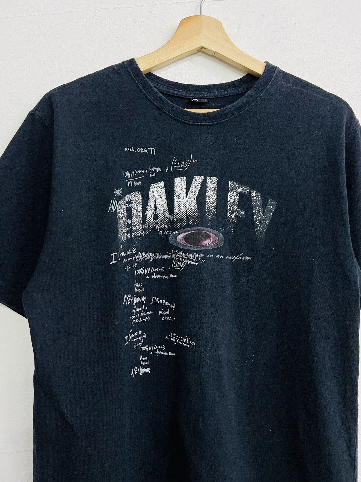 Oakley Vintage Y2K Oakley Software Tee Size US M / EU 48-50 / 2 - 2 Thumbnail