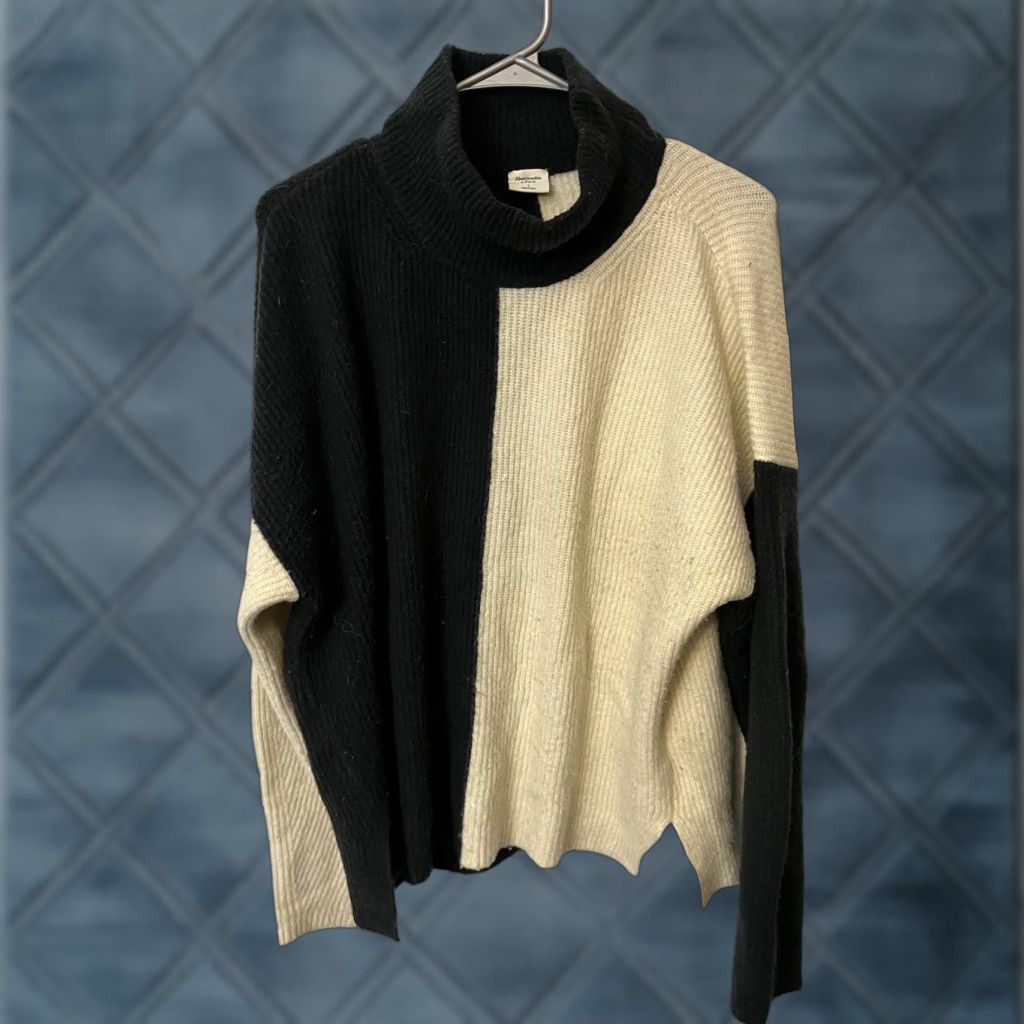 Abercrombie & Fitch Abercrombie & Fitch Color Block Wool Blend Pullover Sweater Size L Color Black Size L / US 10 / IT 46 - 1 Thumbnail