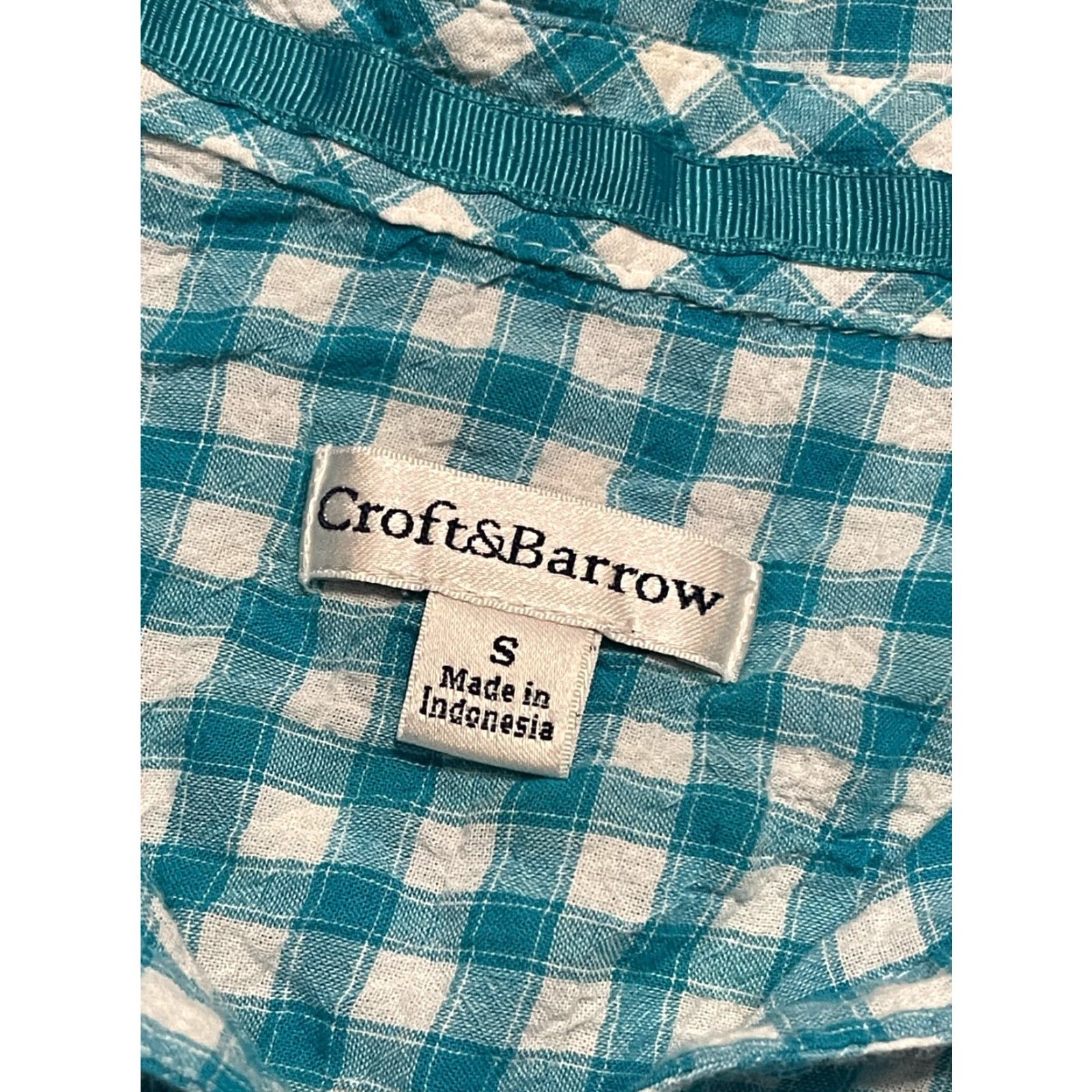 Croft & Barrow Croft & Barrow Shirt Women's Small Blue White Plaid Button Up Long Sleeve Casual Modern Mens? No, Women. Size S / US 4 / IT 40 - 7 Thumbnail
