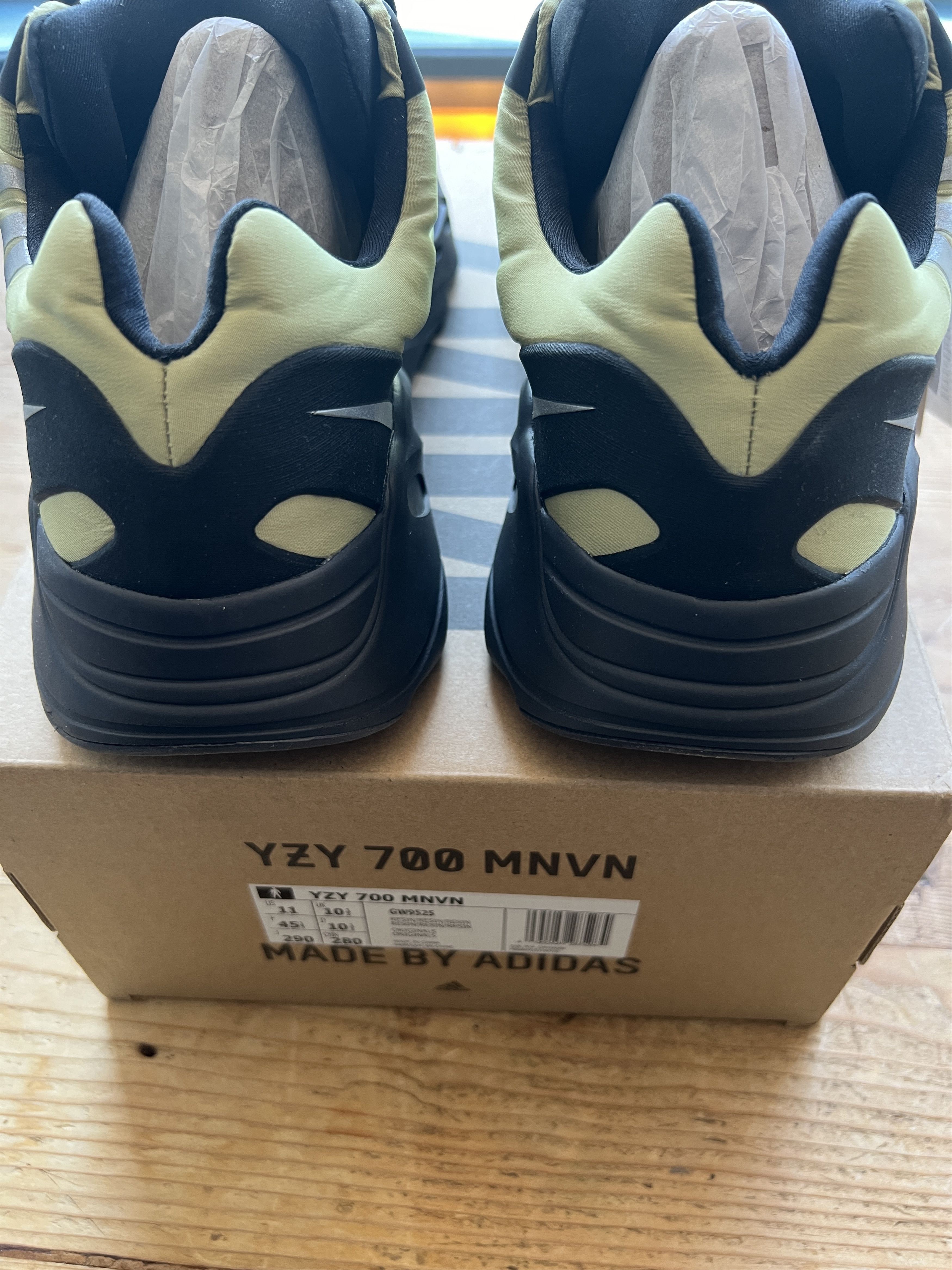 Adidas adidas Yeezy Boost 700 MNVN Size US 11 / EU 44 - 2 Thumbnail