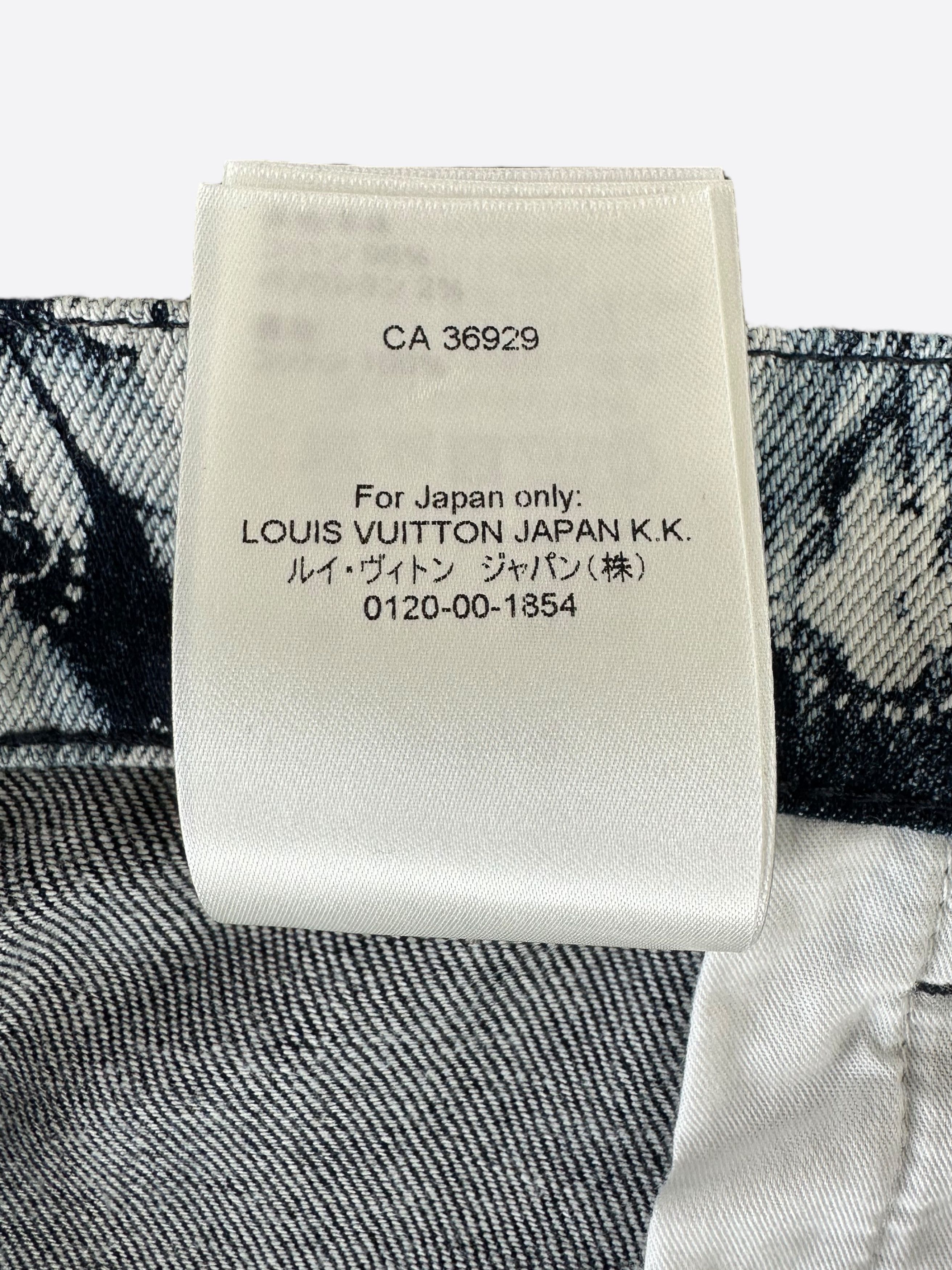 Louis Vuitton Louis Vuitton Blue Bleached Bandana Monogram Denim Shorts Size US 34 / EU 50 - 8 Thumbnail