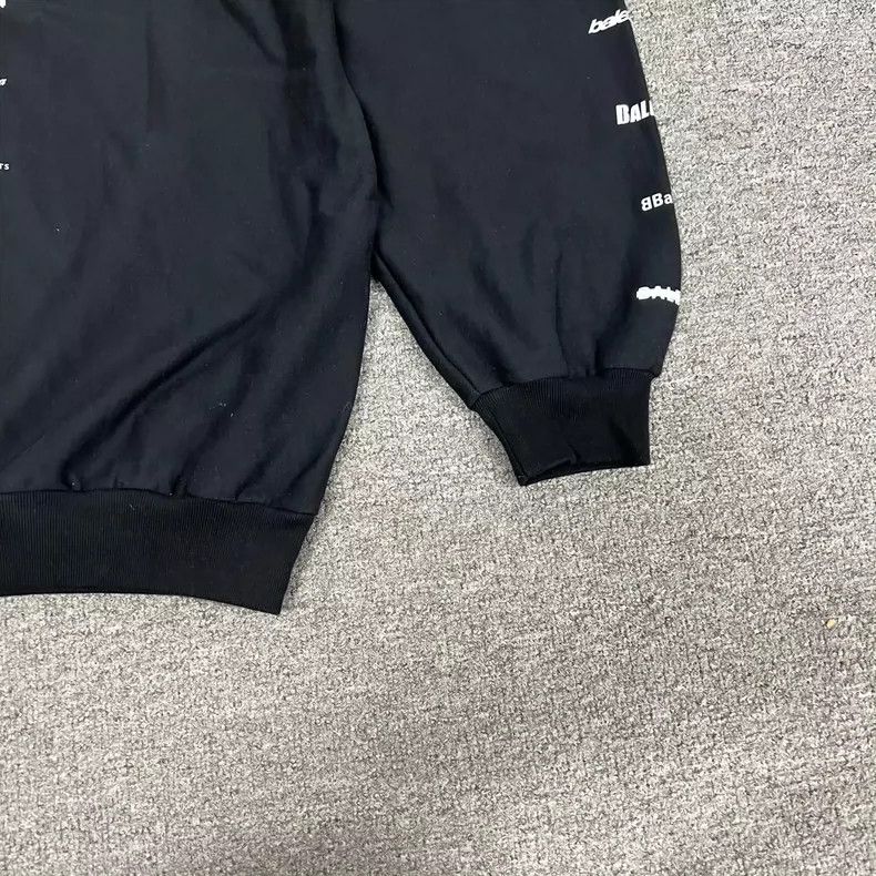 Balenciaga Balenciaga Multi-element full-printed black round neck swe Size US L / EU 52-54 / 3 - 3 Thumbnail