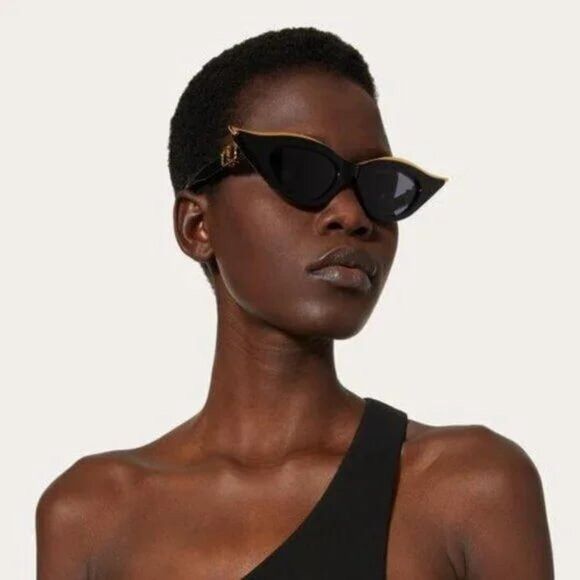 Valentino NEW VALENTINO V-GOLDCUT-II VLS-114A WOMEN BLACK SUNGLASSES Size ONE SIZE - 2 Thumbnail