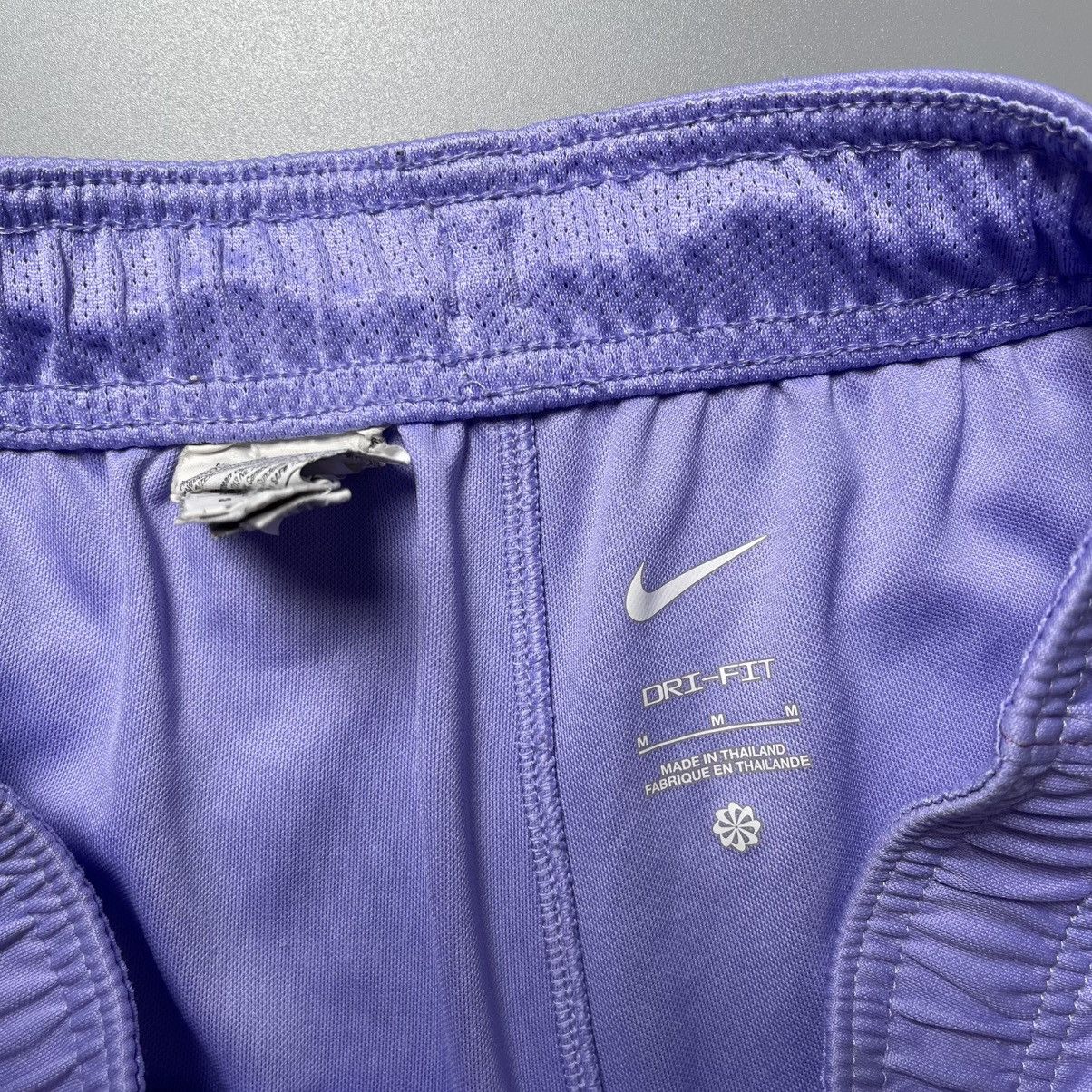 Nike BARCELONA NIKE 2021/2022 FOOTBALL AWAY SHORTS #16 PEDRI Size US 33 - 5 Thumbnail