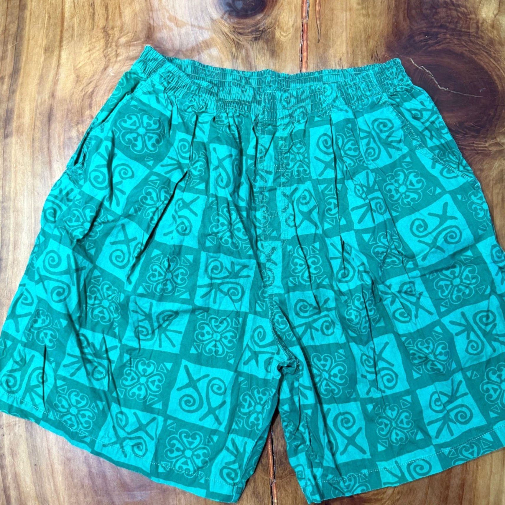 Nike VINTAGE Nike Mens Shorts Geometric All over print Cotton XL Green 90s Y2K Size US 36 / EU 52 - 2 Thumbnail