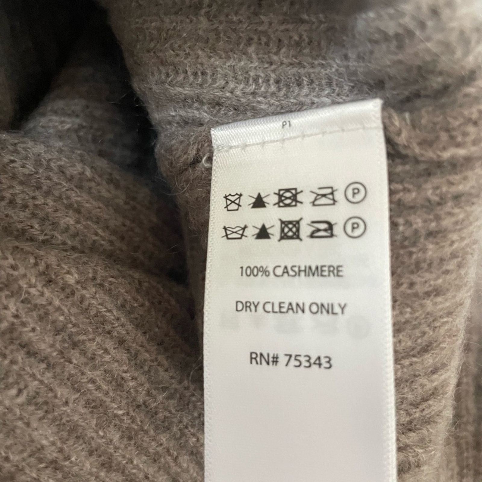Rachel Zoe Ribbed 2-Ply Cashmere Sweater - Zip Neck from Rachel Zoe Size L / US 10 / IT 46 - 8 Thumbnail
