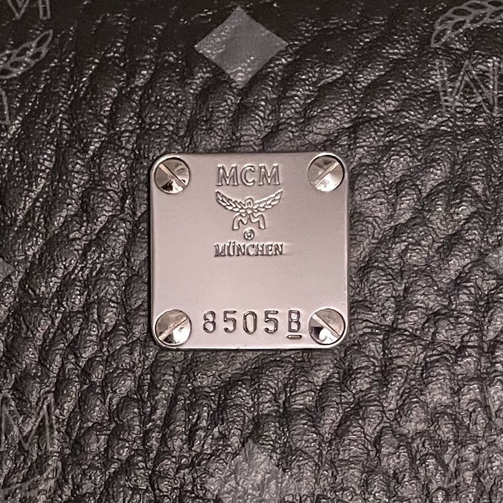 MCM MCM Stark Backpack Medium Black Leather Size ONE SIZE - 1 Thumbnail