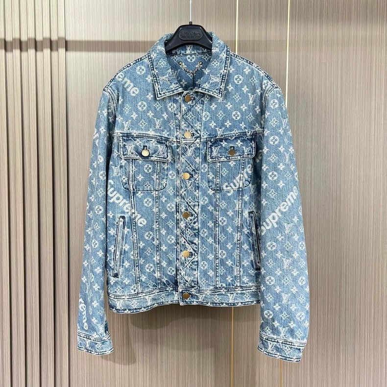 Louis Vuitton Louis Vuitton Blue full-print denim jacket Size US S / EU 44-46 / 1 - 1 Thumbnail