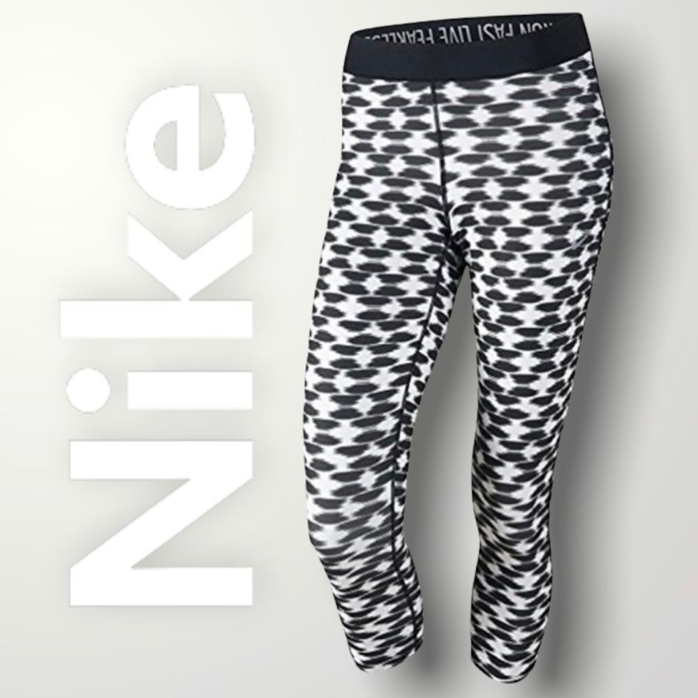Nike Nike, Womens Relay Printed Cropped Boho Tribal Patterned Leg Size 25" / US 0 / IT 36 - 2 Thumbnail