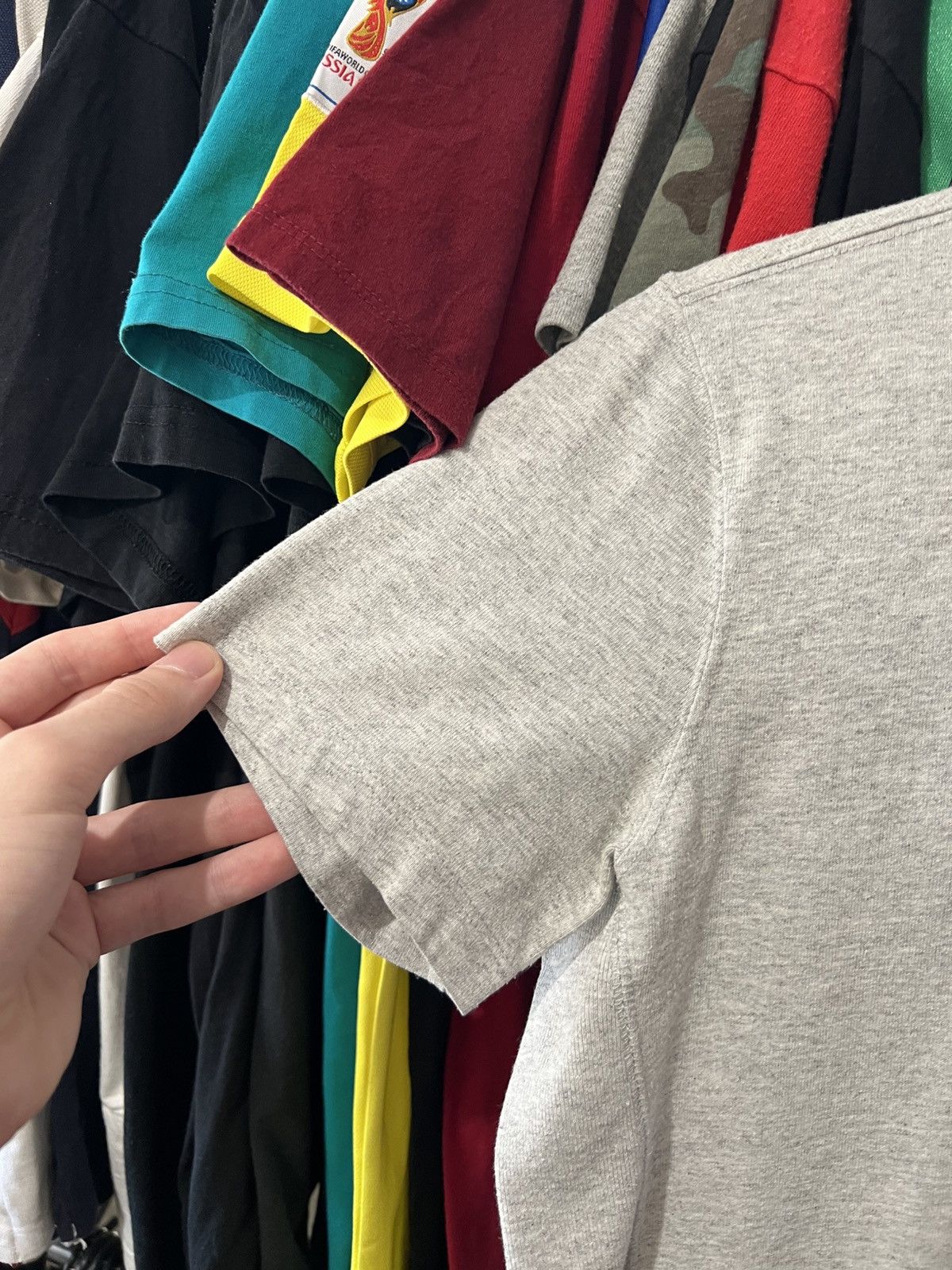 Champion 90s VINTAGE CHAMPION CENTRE LOGO HEAWY VEIGHT T SHIRT SZ M Size US S / EU 44-46 / 1 - 3 Thumbnail