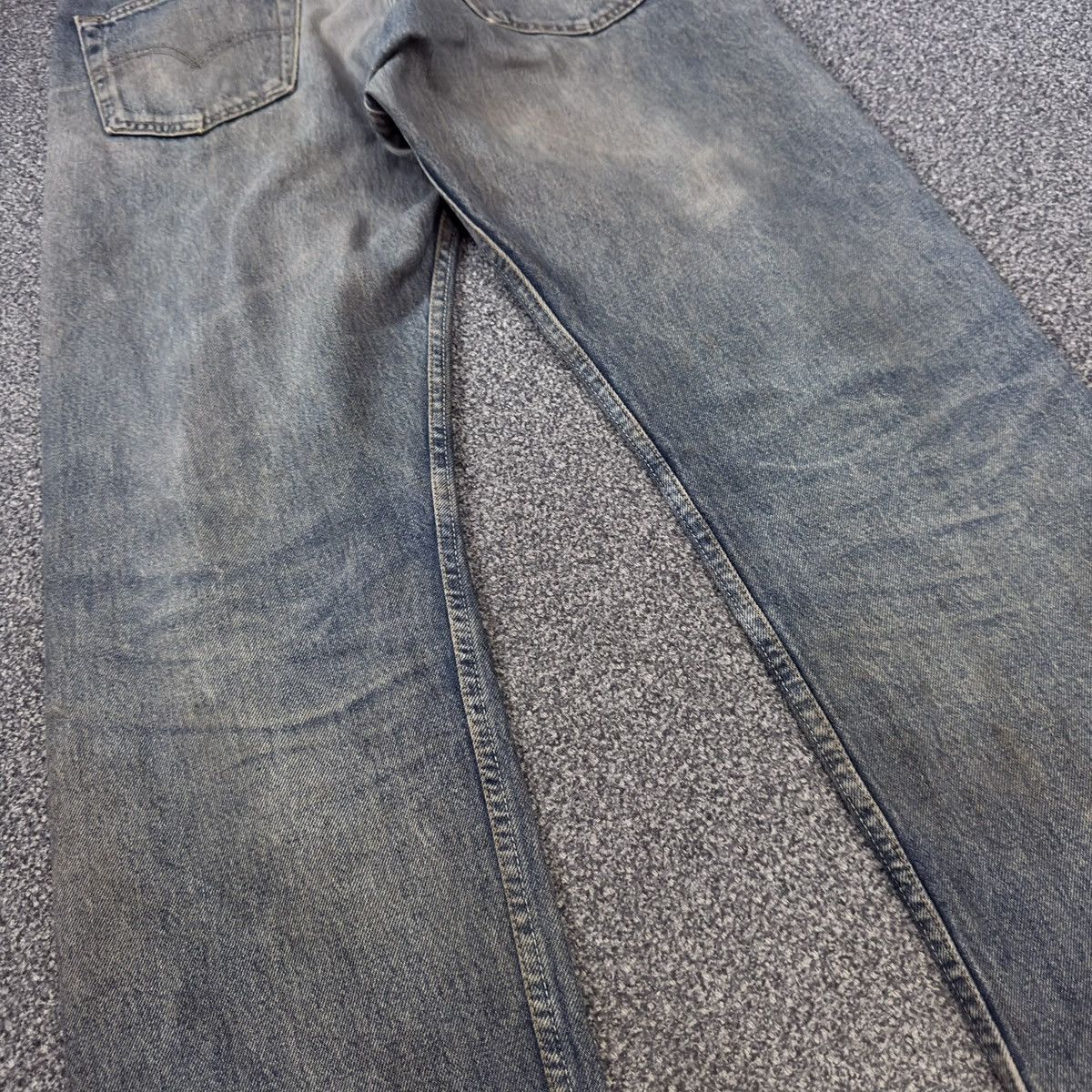 Levi's Vintage Clothing 🇺🇸 Vintage 1997 Levis 501 Super Distressed Dirty Washed Denim Size US 33 - 11 Thumbnail