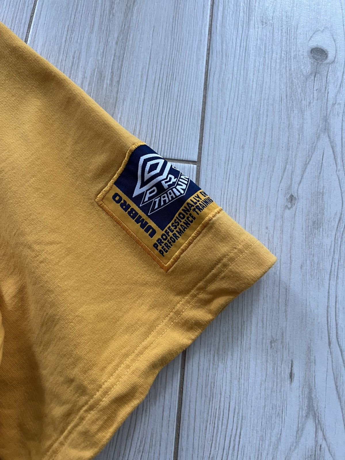 Umbro Vintage Umbro Boxy Fit Sports Tee Yellow Size US XXL / EU 58 / 5 - 4 Thumbnail