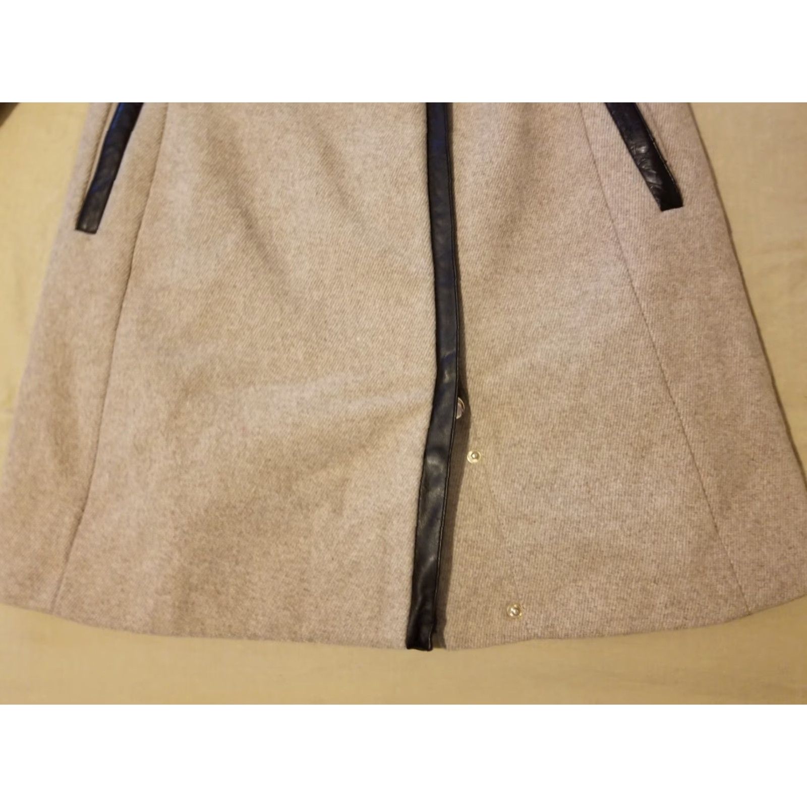 Calvin Klein VINTAGE? Calvin Klein Wool Jacket Beige 8 Women Coat Basic Jacket Womens Wool Jacket Size M / US 6-8 / IT 42-44 - 3 Thumbnail