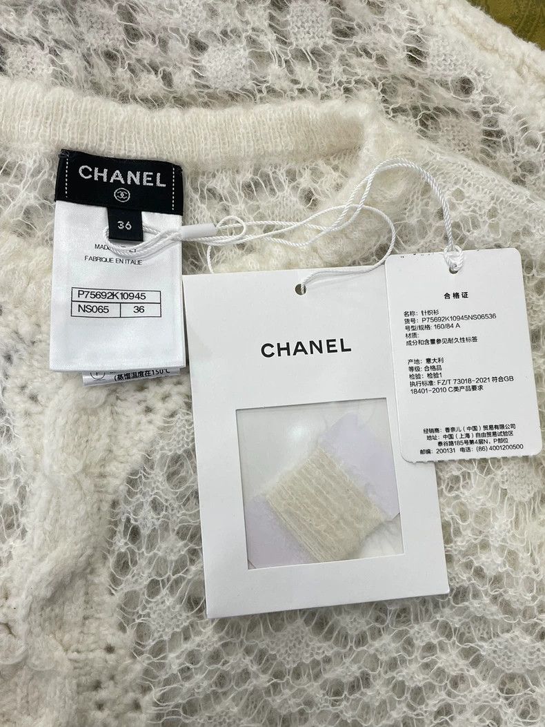 Chanel chanel 23K white hollow knitted long sleeves Size XS / US 0-2 / IT 36-38 - 3 Thumbnail