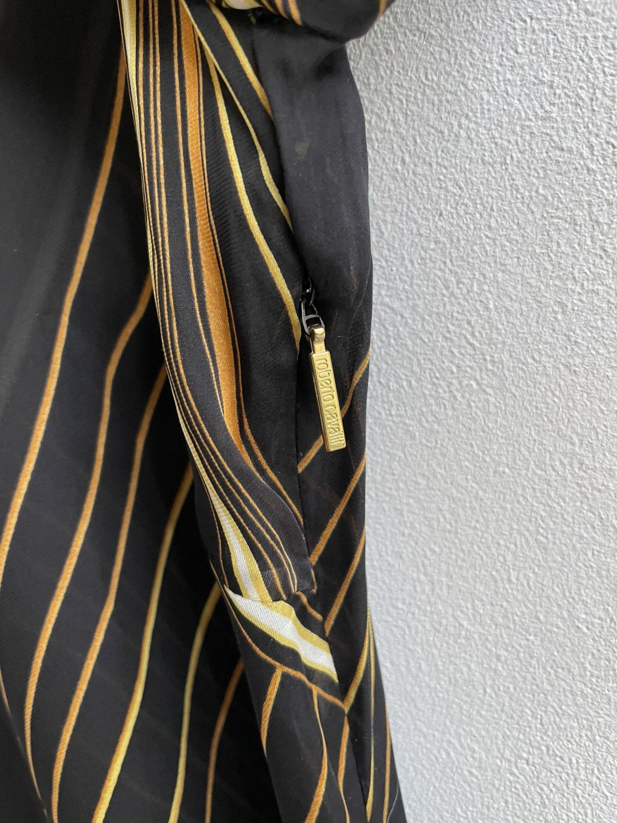 Roberto Cavalli Roberto Cavalli 2007 VOYAGE RUNWAY Collection Silk Blouse Size M / US 6-8 / IT 42-44 - 10 Thumbnail